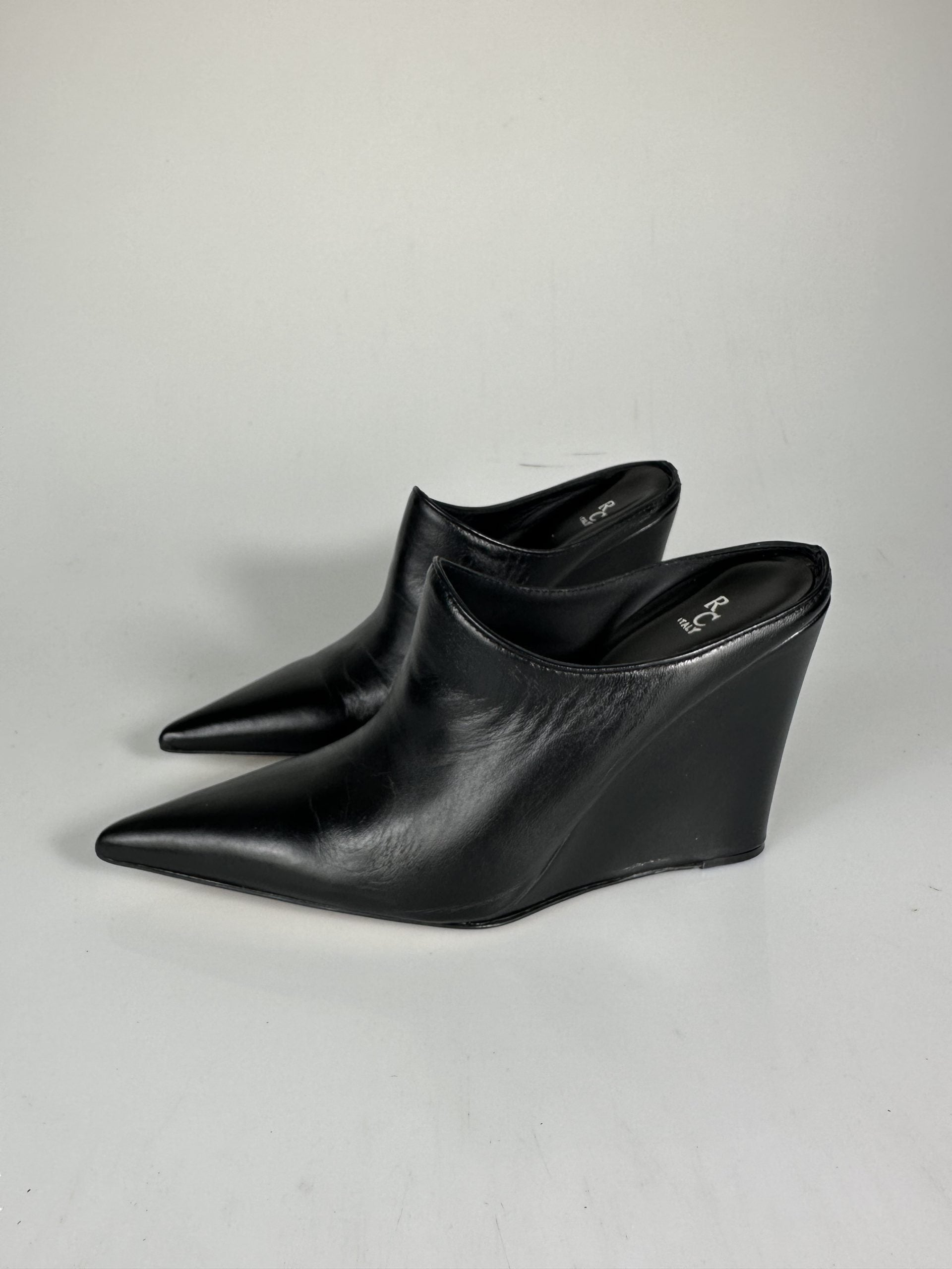 Aurora sabo pelle nero