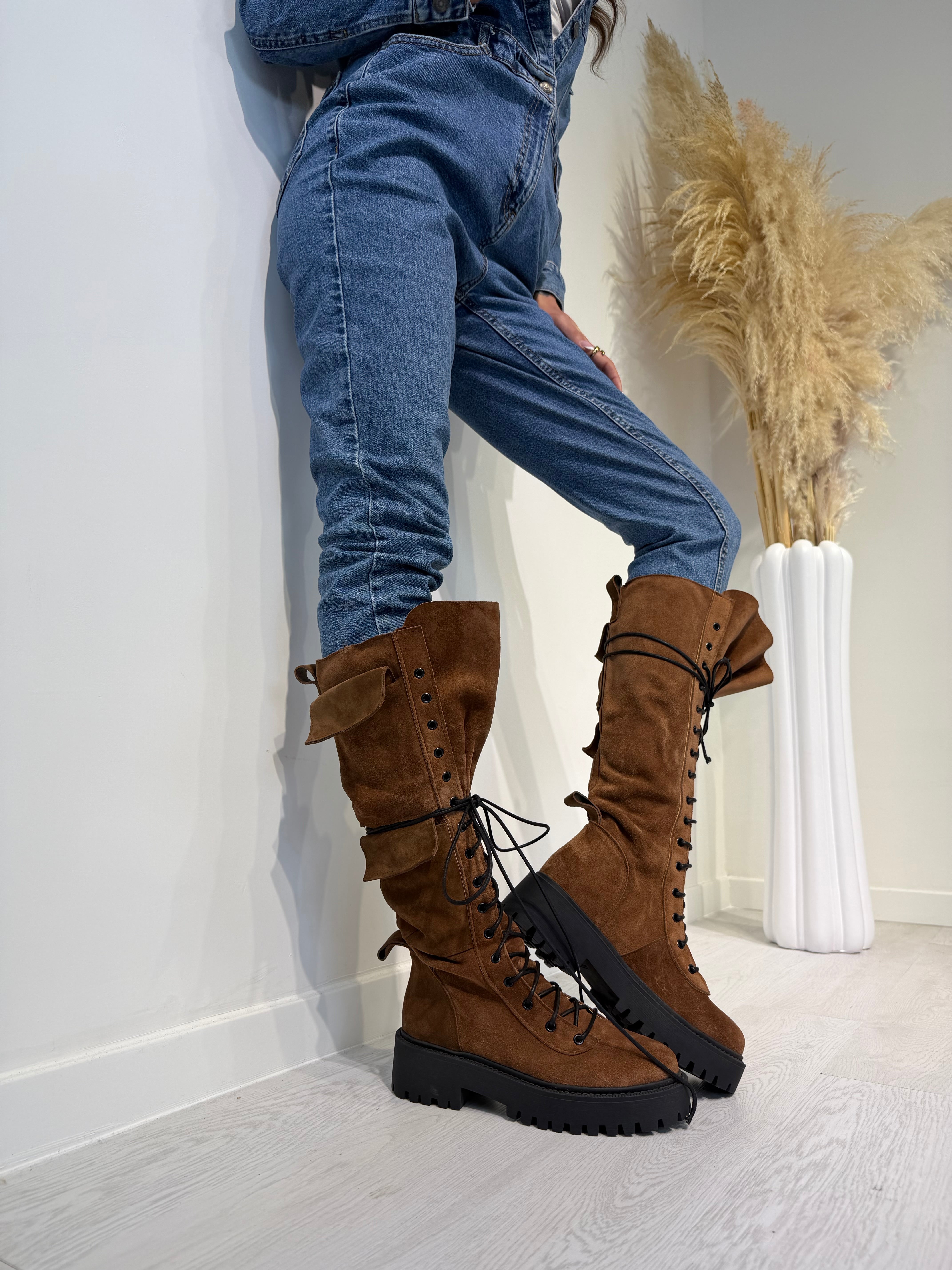 Anfibio ginny al ginocchio cam marrone