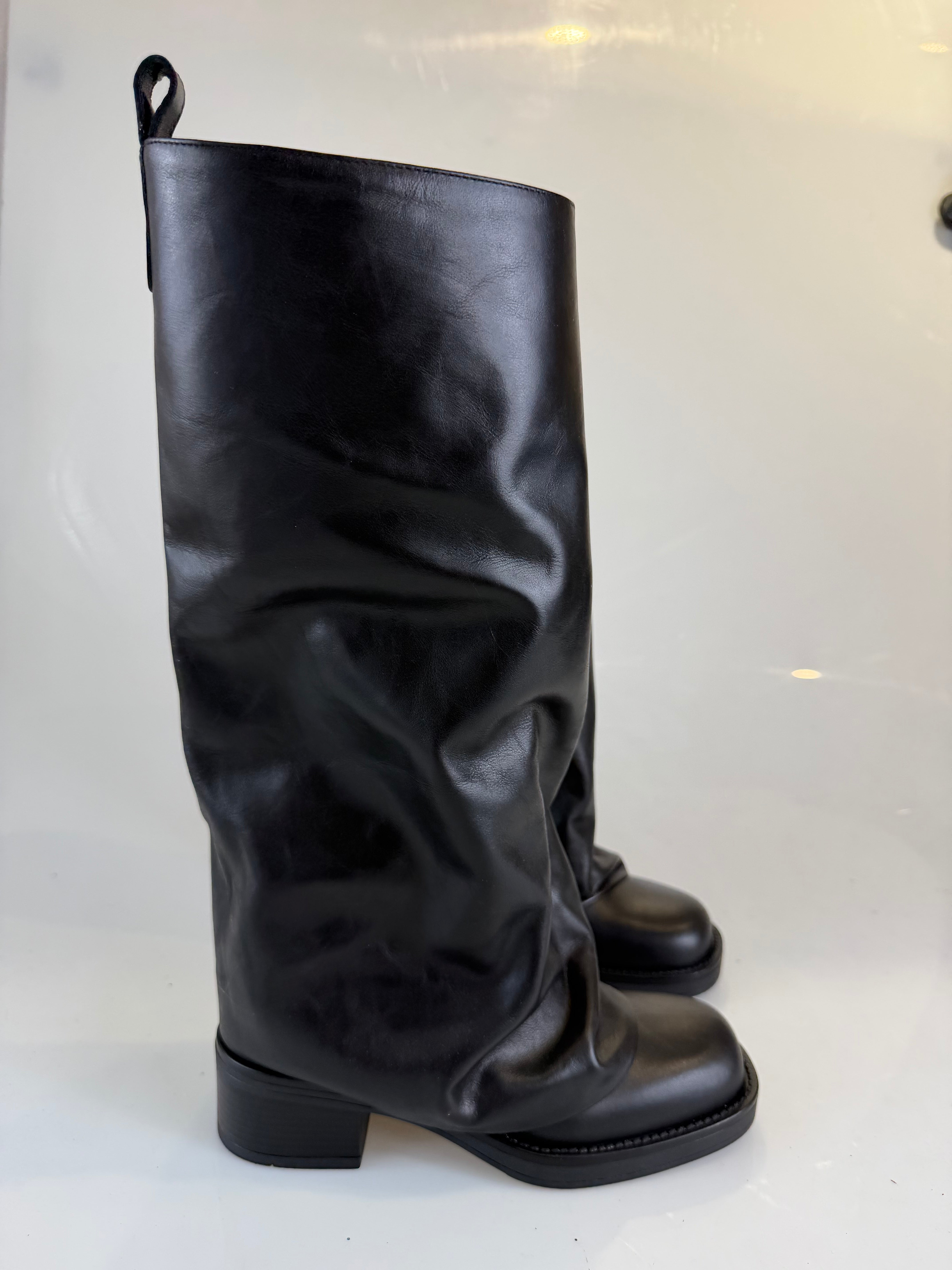 Lor245 pelle nero