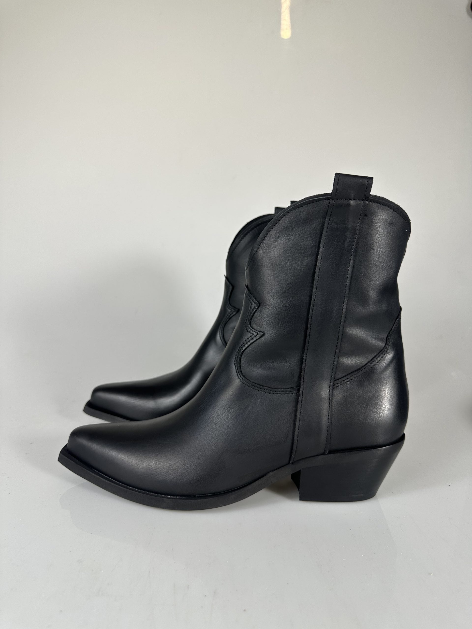 Old west 3 pelle nero