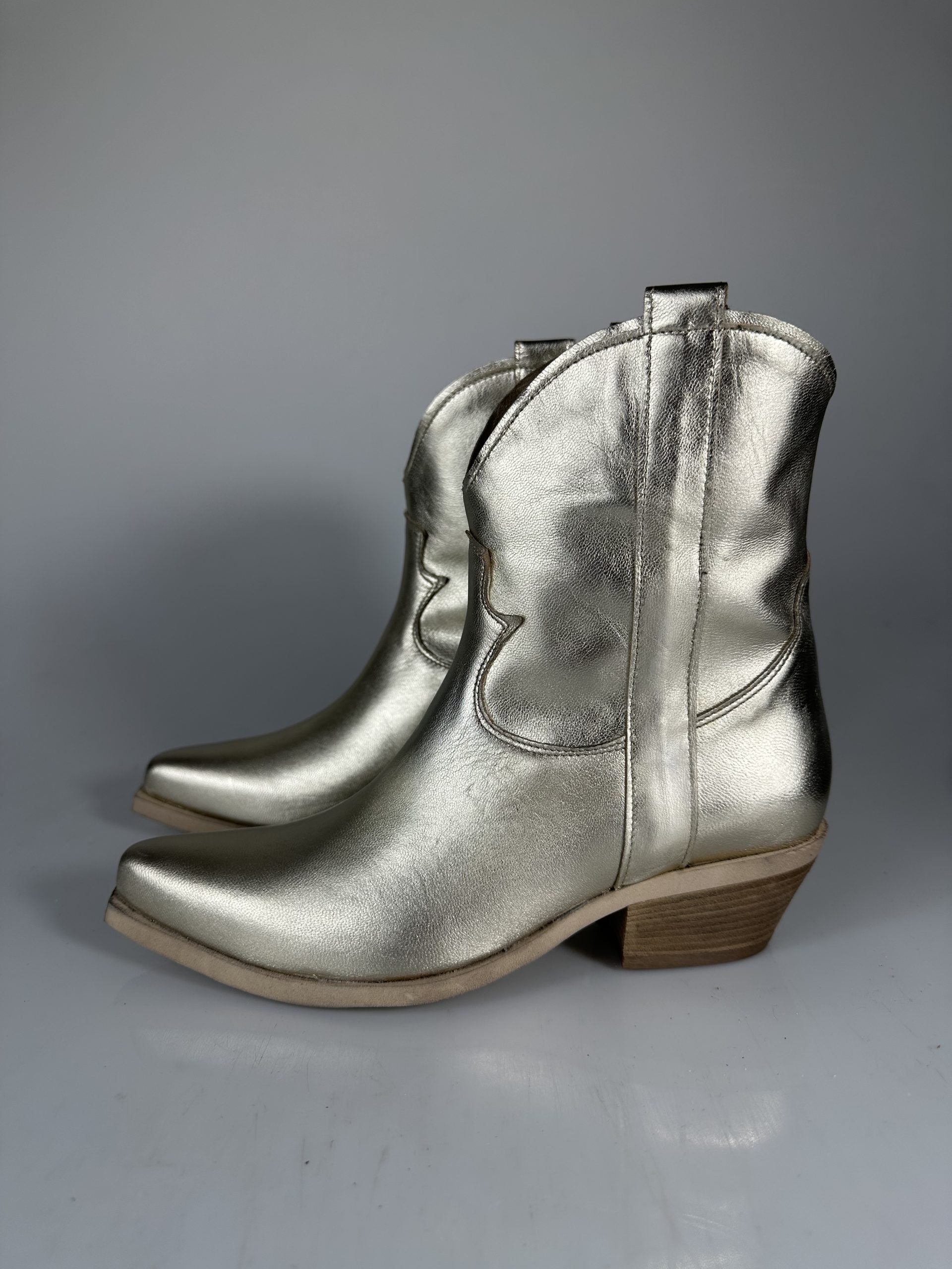 Viejo Oeste 3 bañado en oro