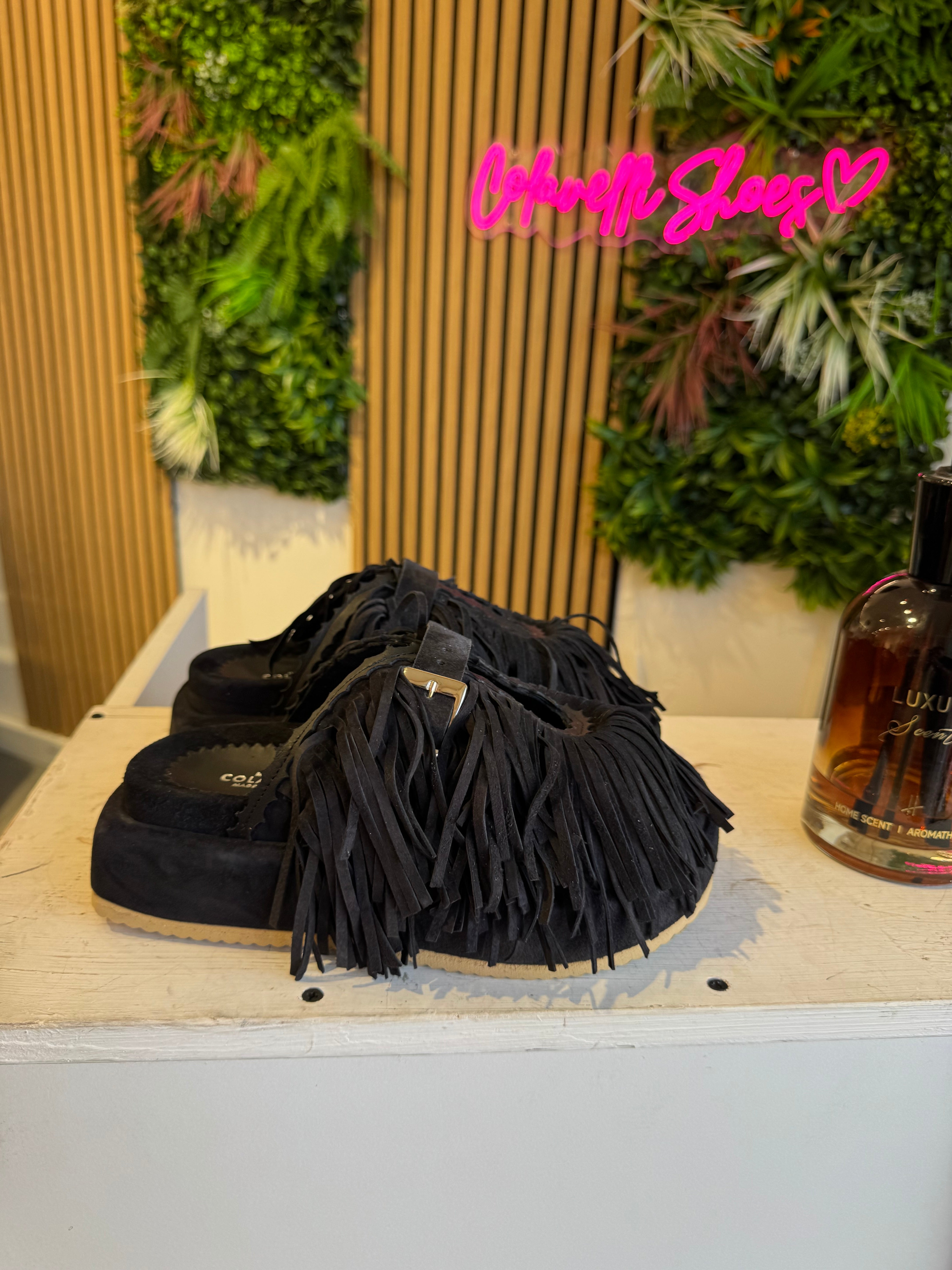Sinfonía de gamuza negra
