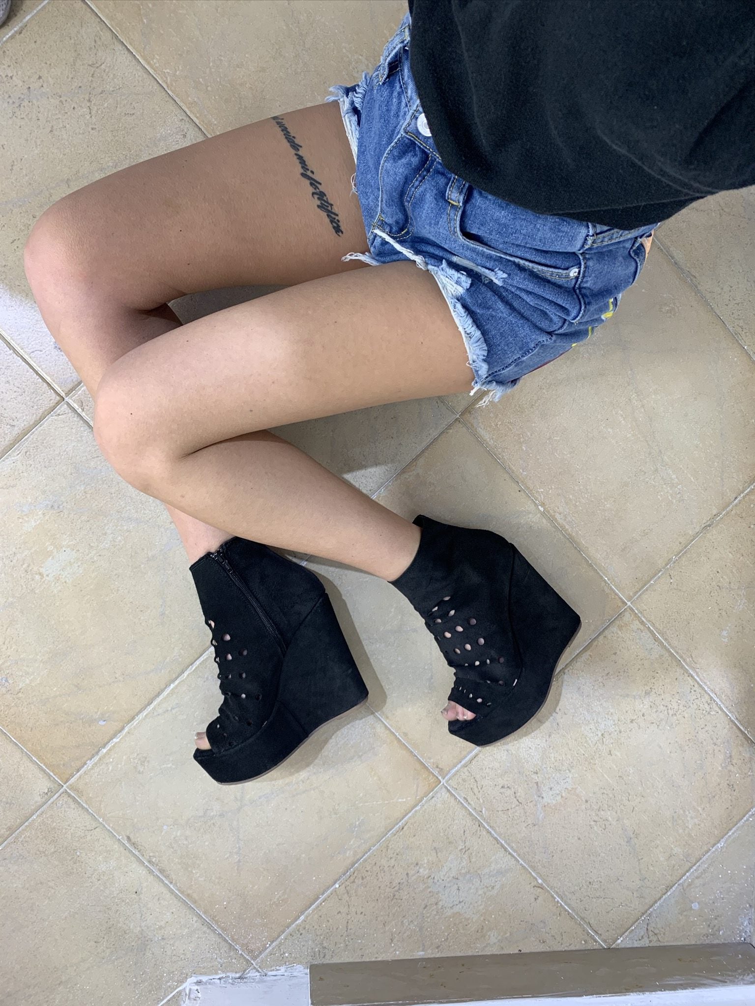 Carmensita agujeros de leva negros