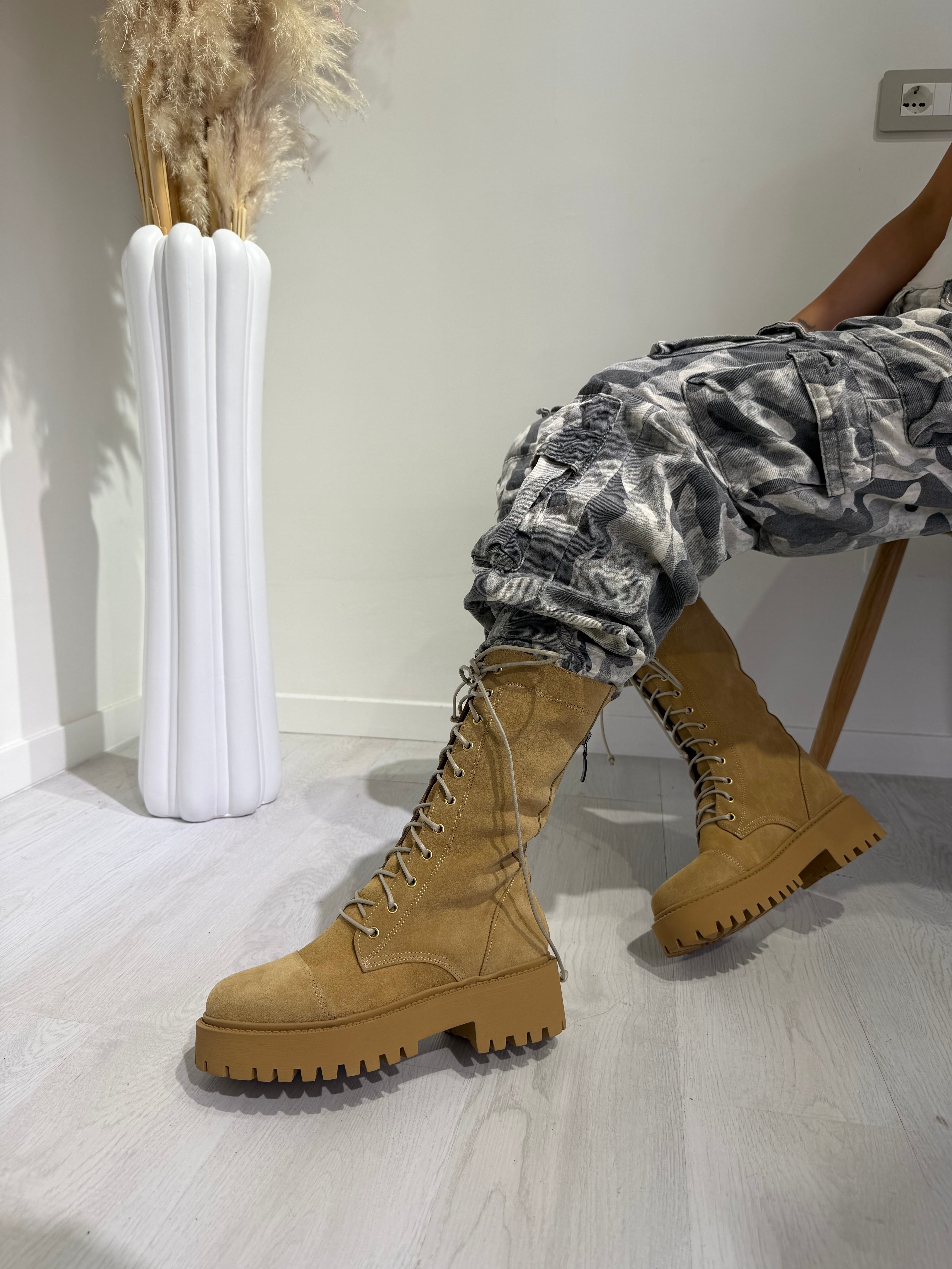 Anfibio ginny basic con punta cam biscotto