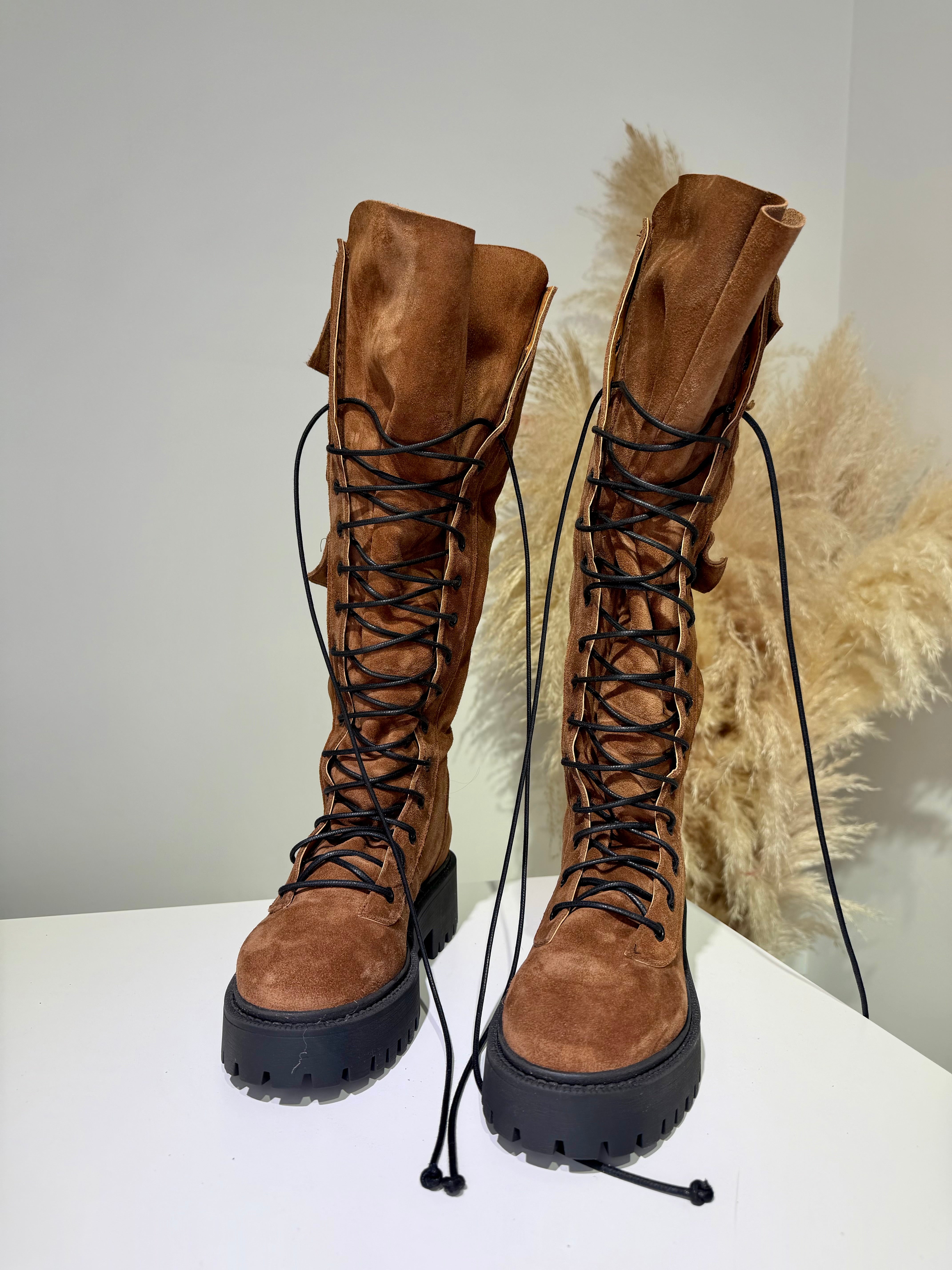 Anfibio ginny al ginocchio cam marrone