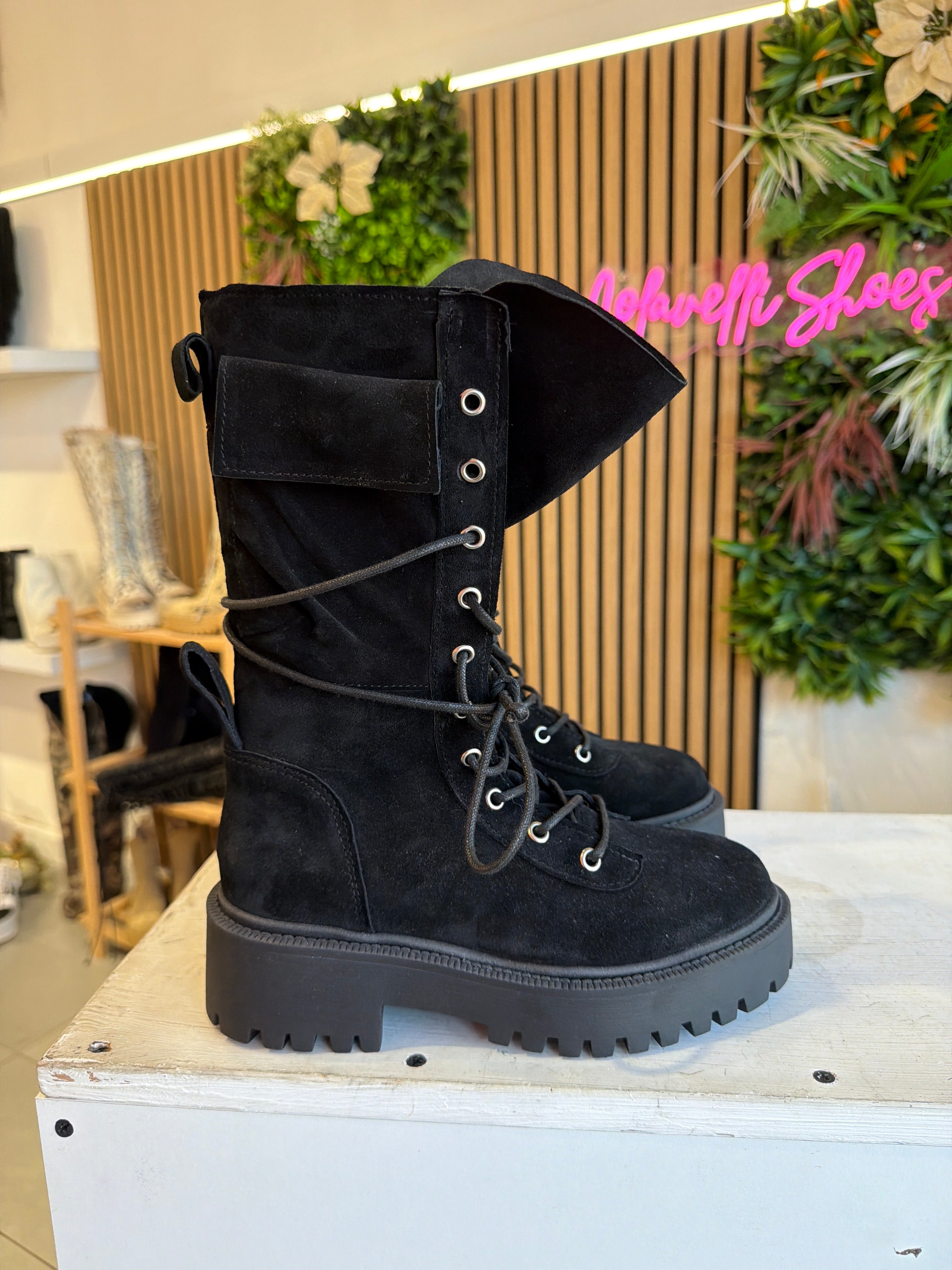 Anfibio ginny camoscio nero