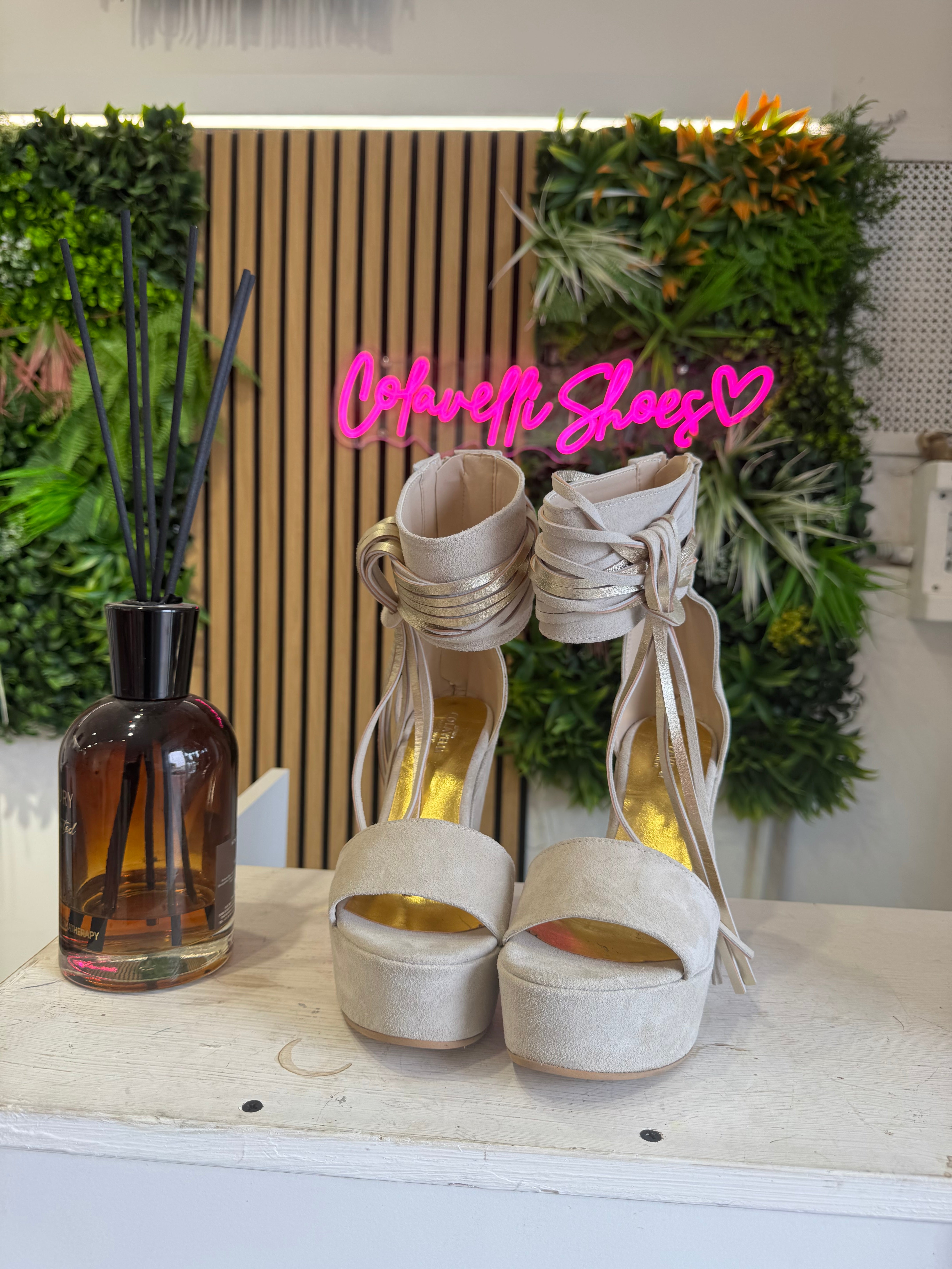 Carmensita jeffry cam beige