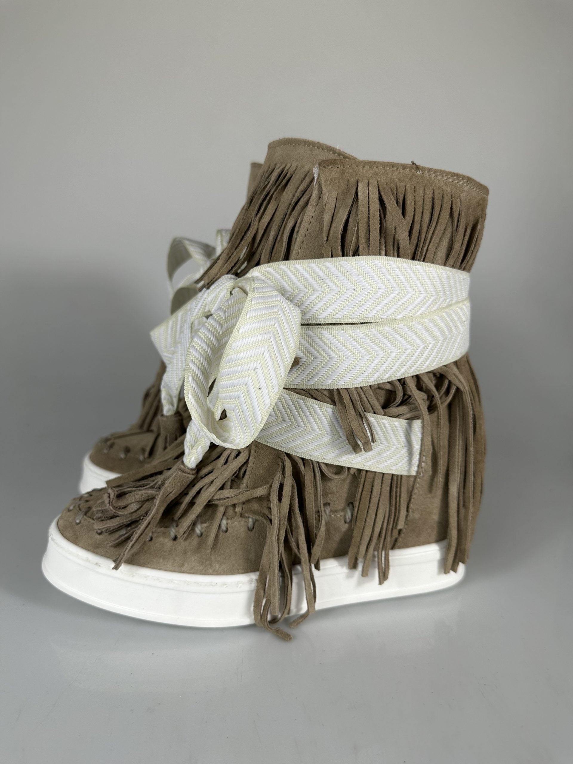 full up fantasy cam beige