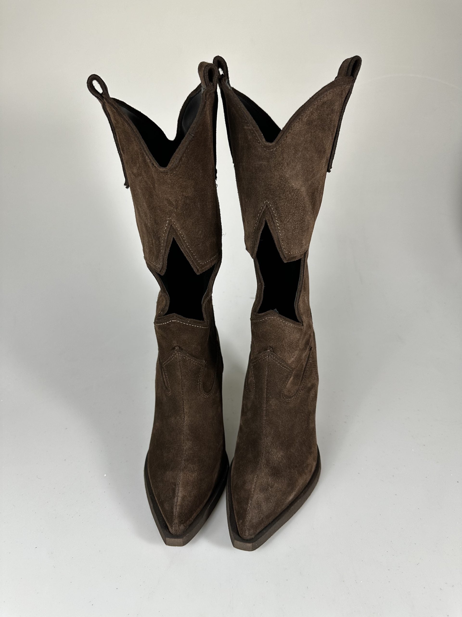 Gabriella star chocolate suede