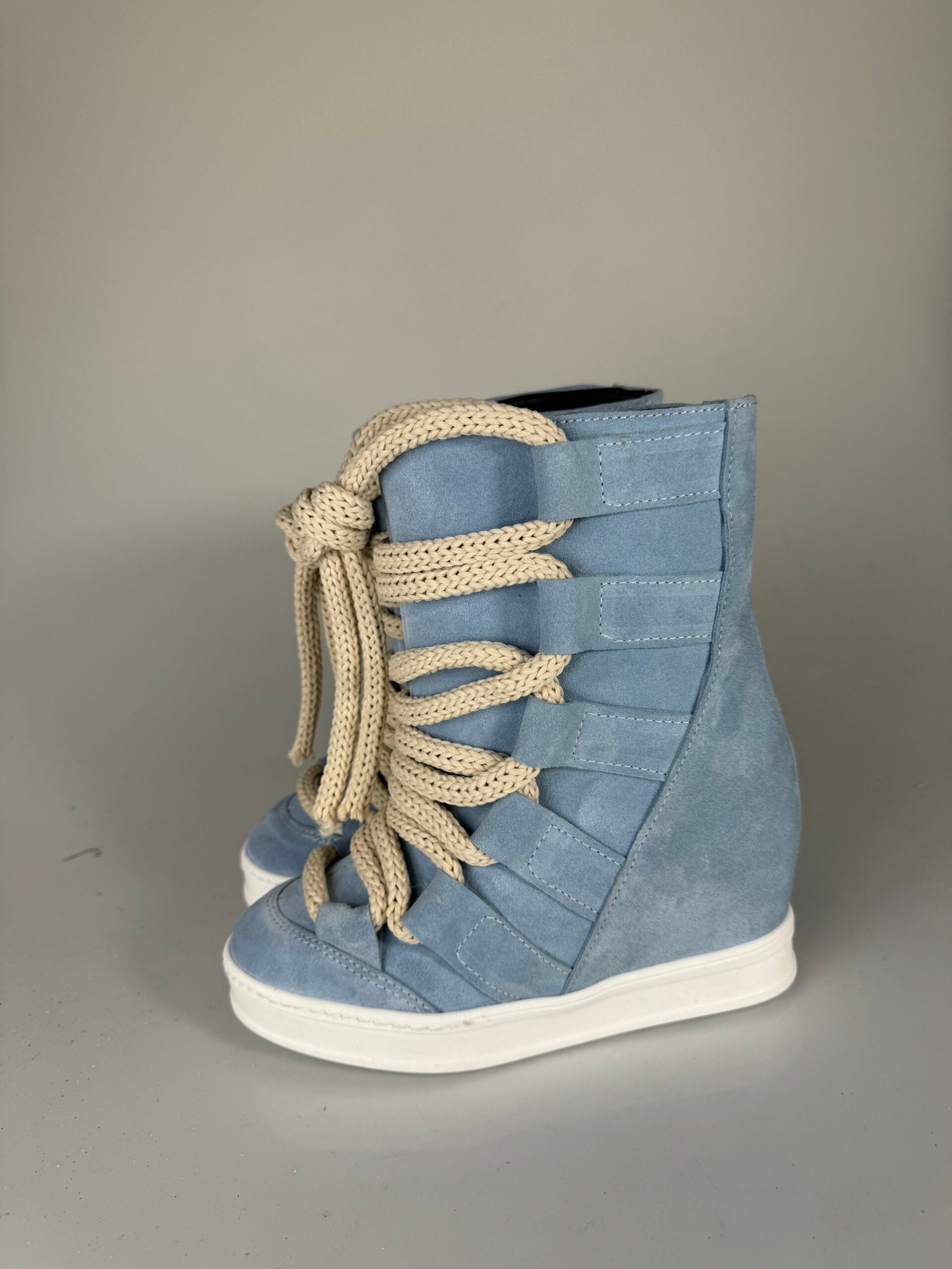 Artem full up cam celeste