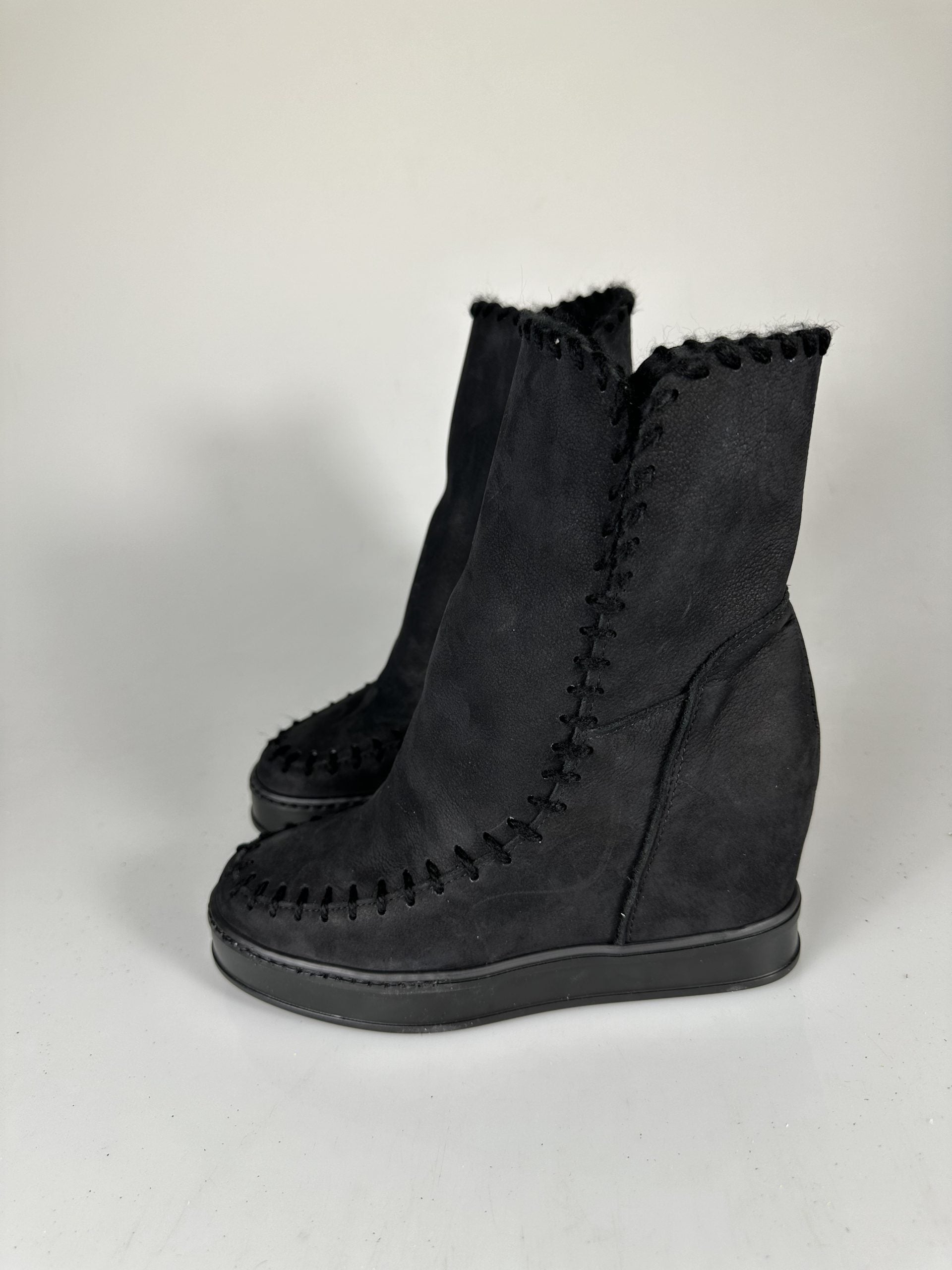 Louu nabook black black sole NEW