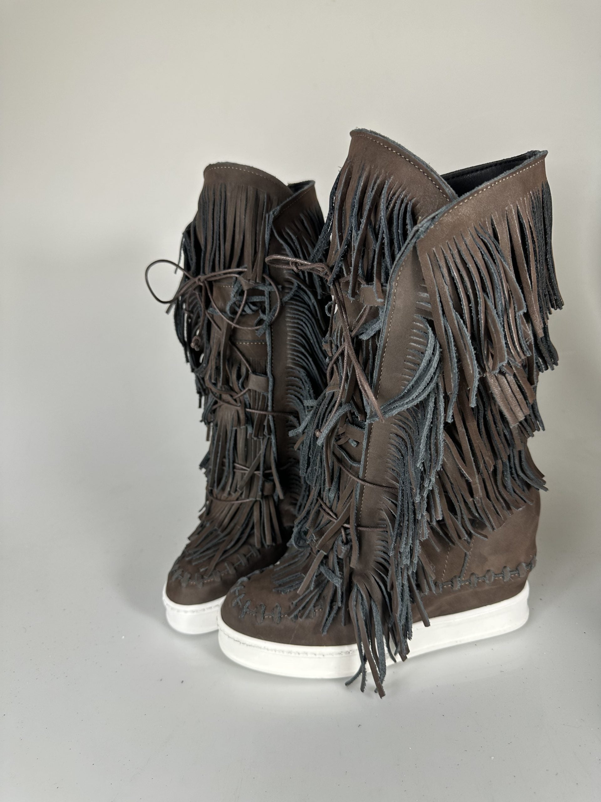 Regolar nabook t moro