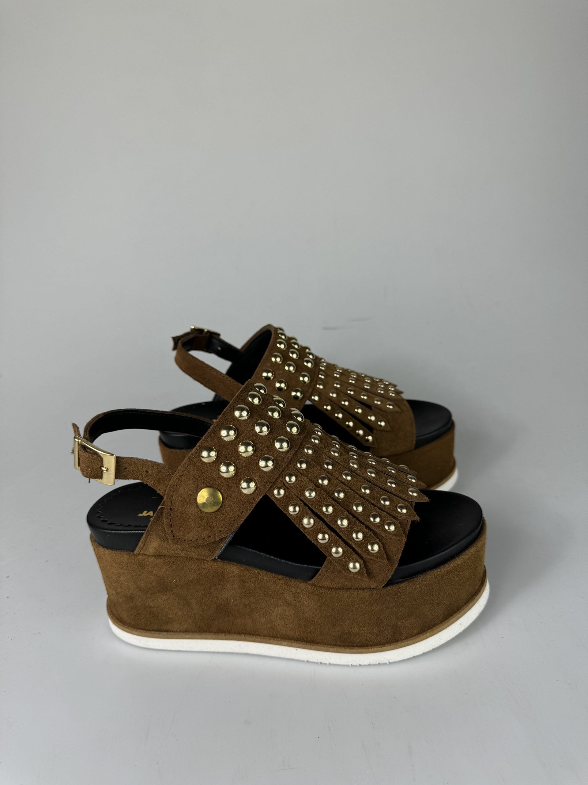 Holly51 leather cam with gold studs