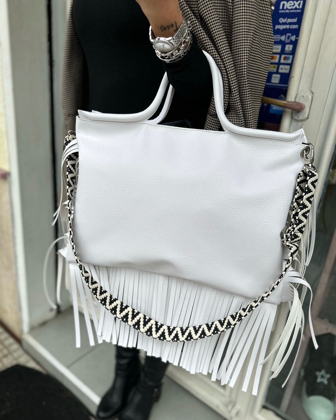 Bolso jumbo en piel blanca B/N