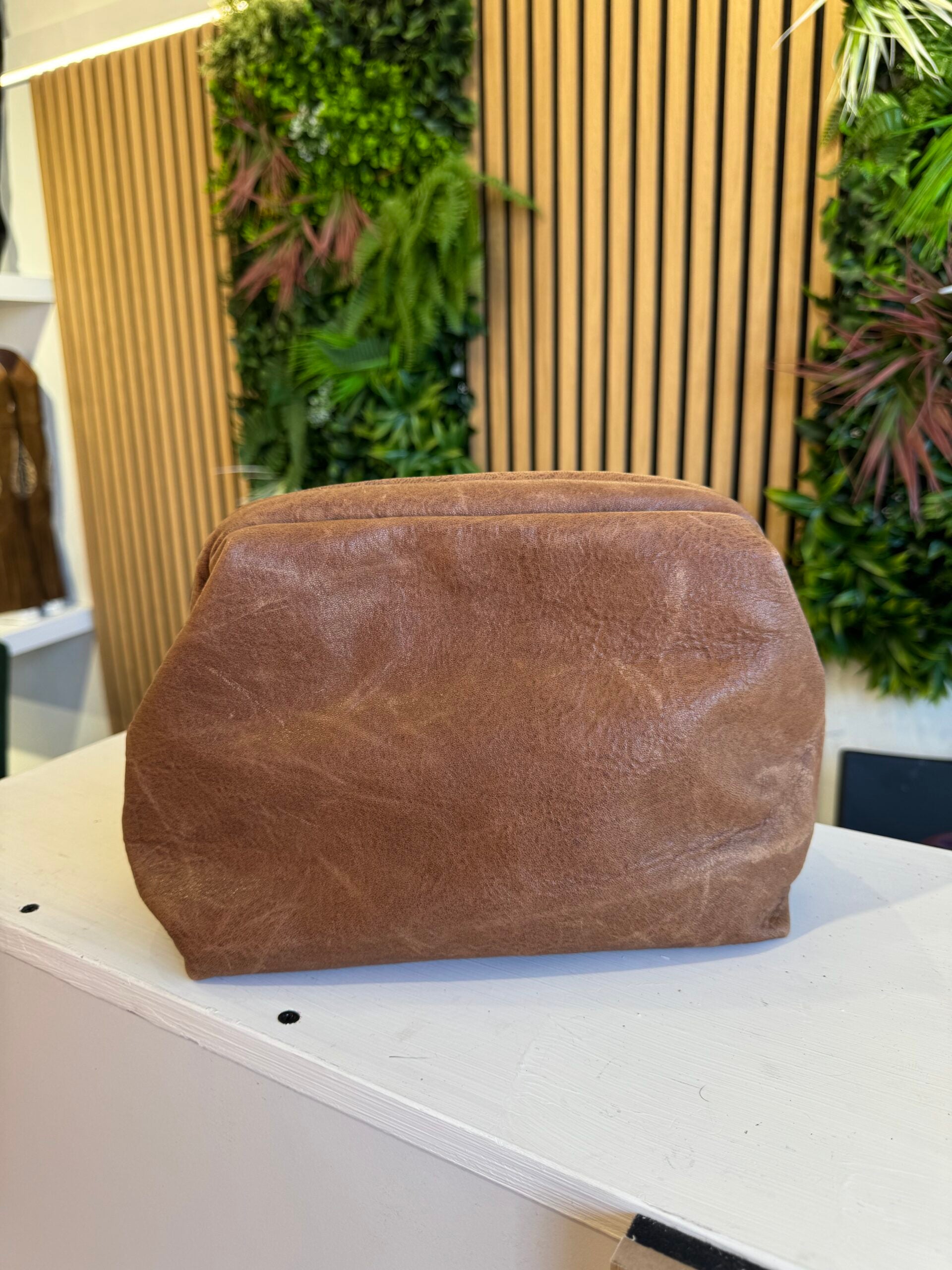 Orlando leather clutch bag