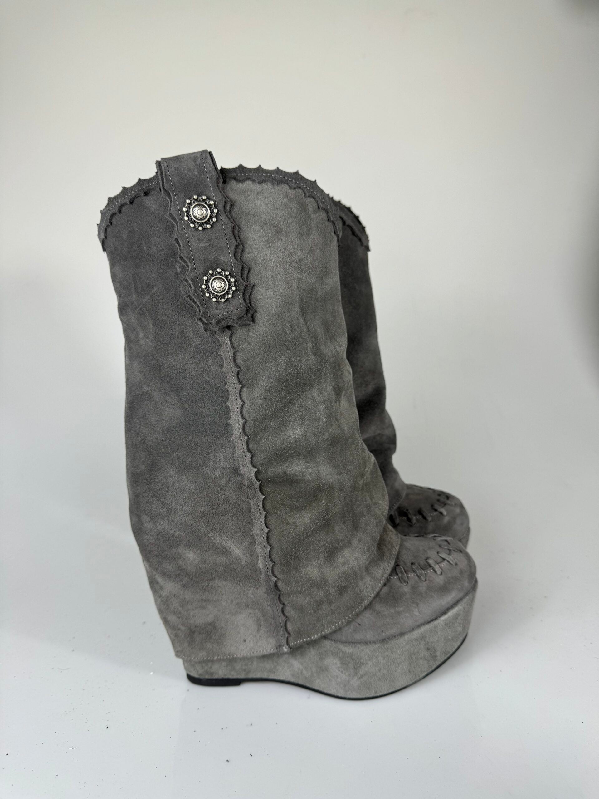 Carmensita Euphoria mid cam gray basic closed pocket