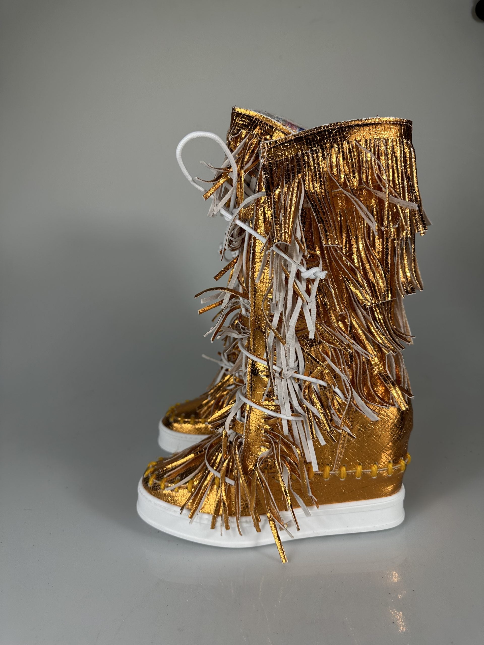 Regular gold laminated orange