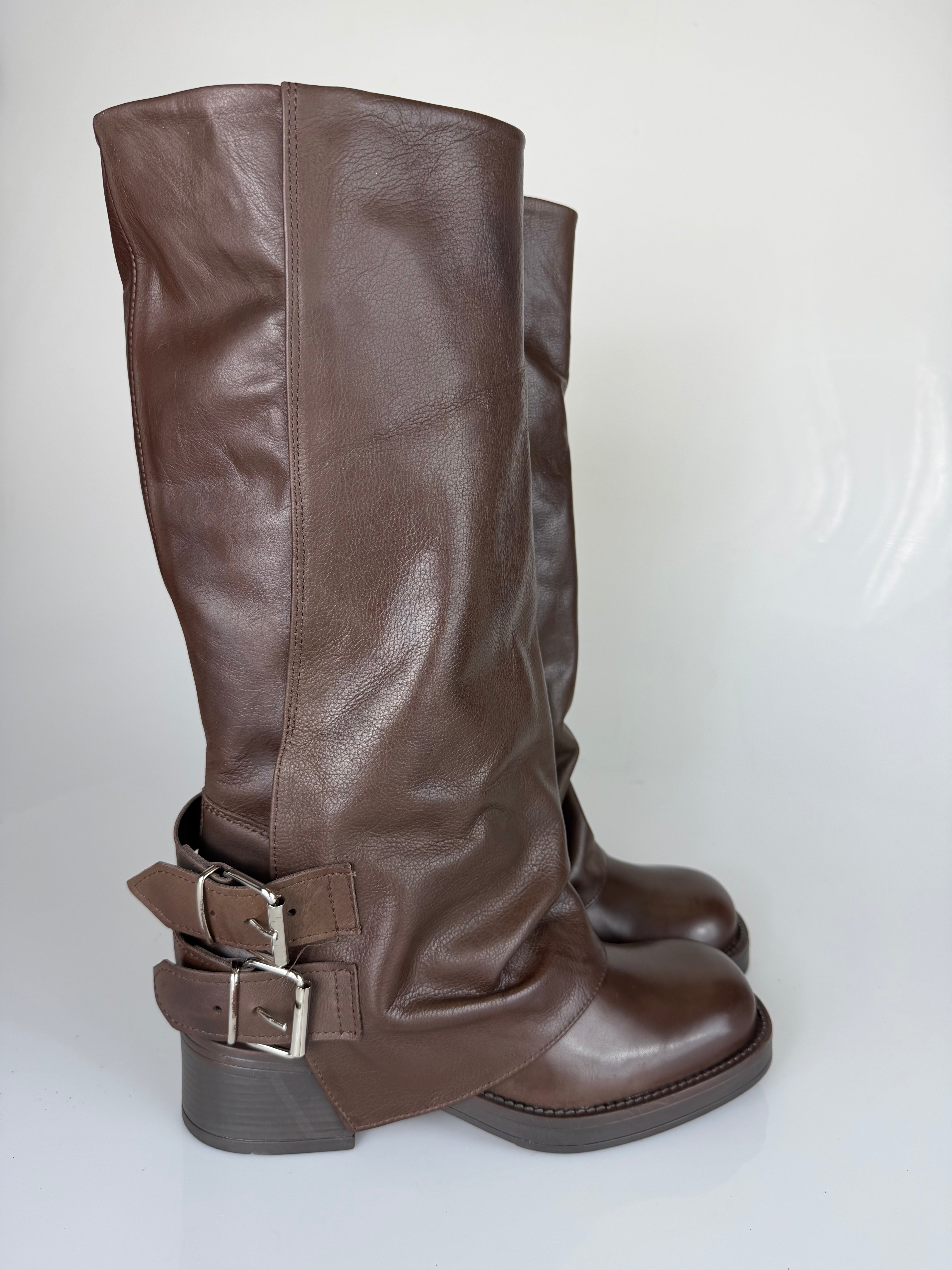 Armer5 chocolate suede