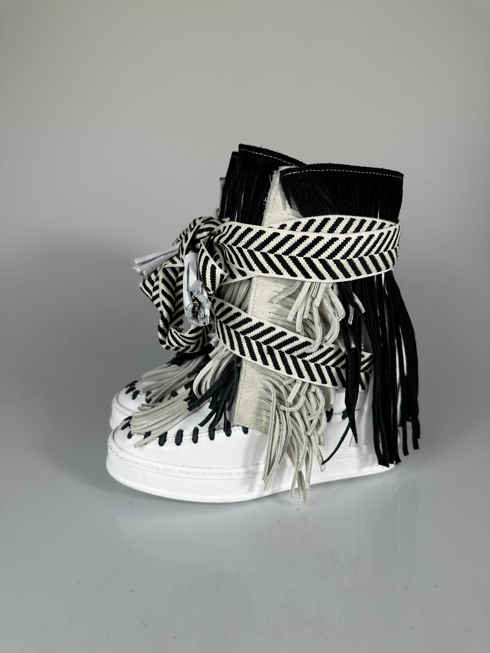 full up fantasy leather white rip black