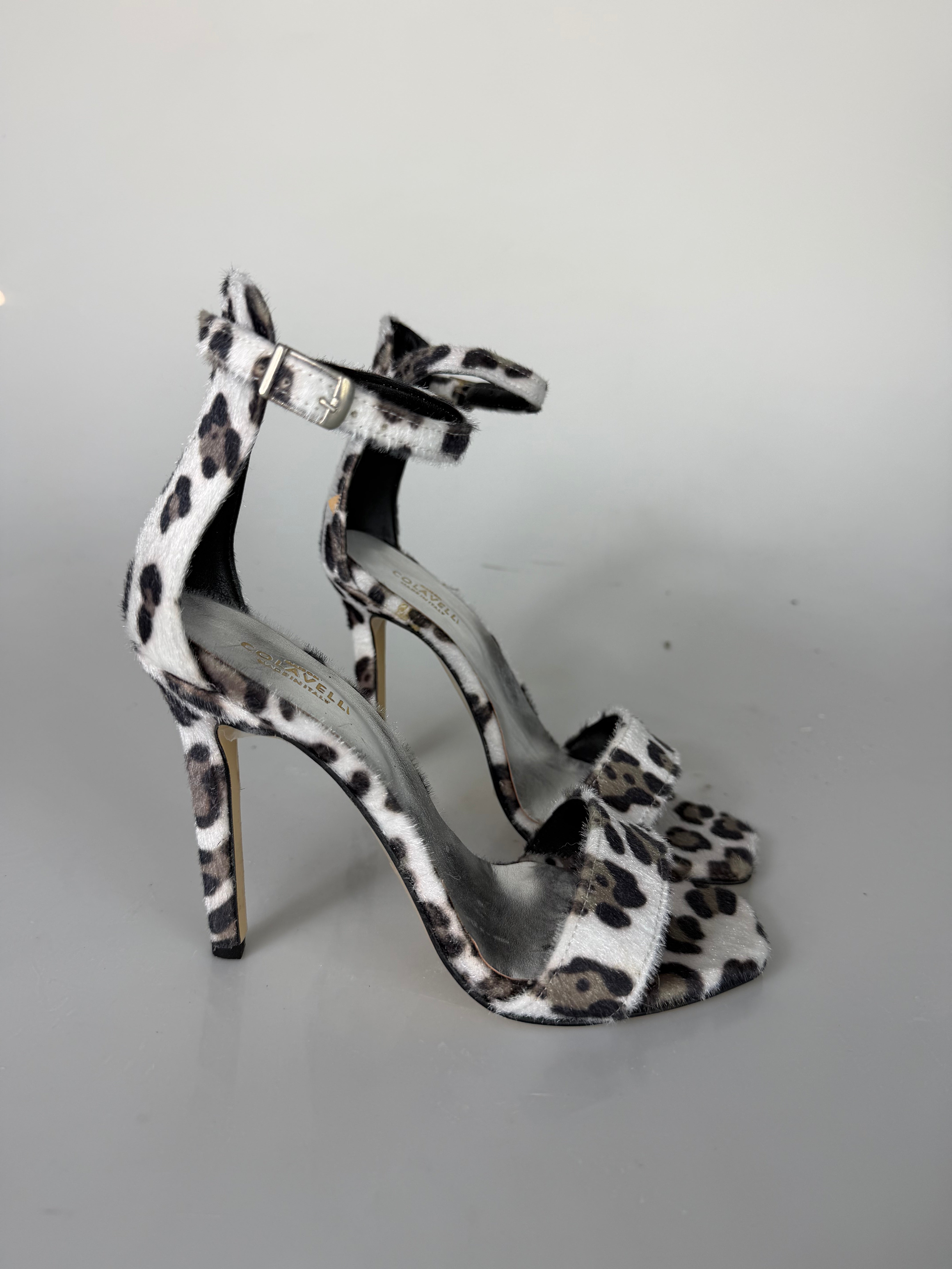 sandalo mucca piccolo