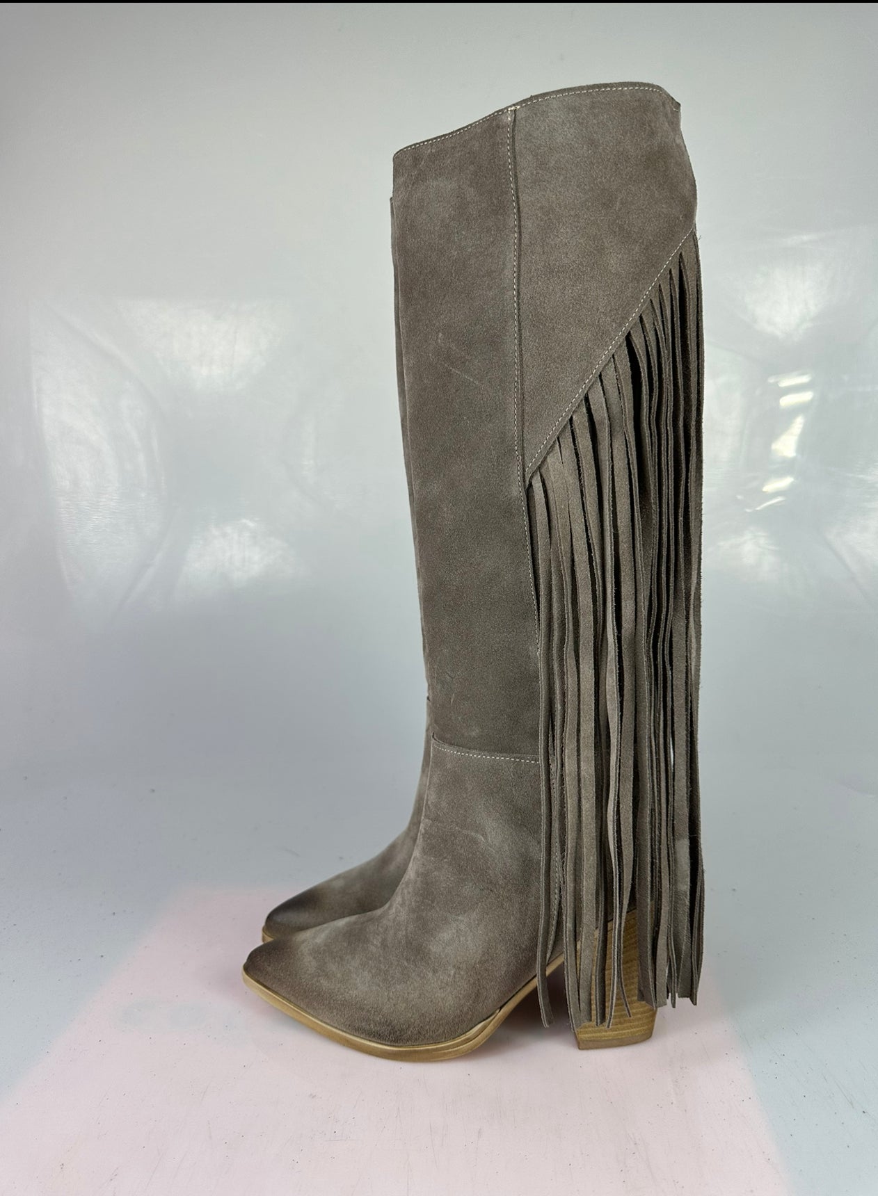 Camperos Cesare beige suede