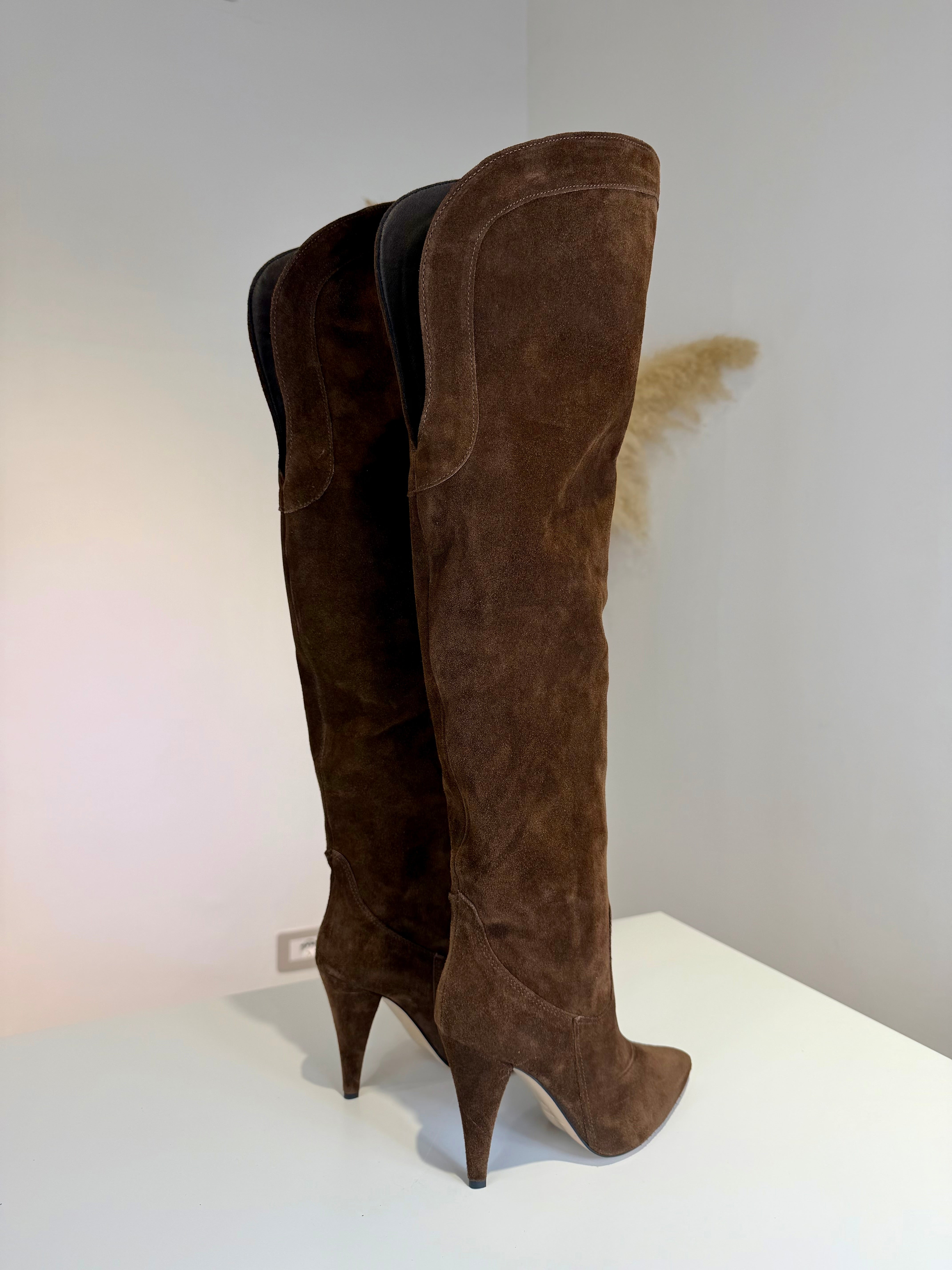 Fury 1590 cuero marrón