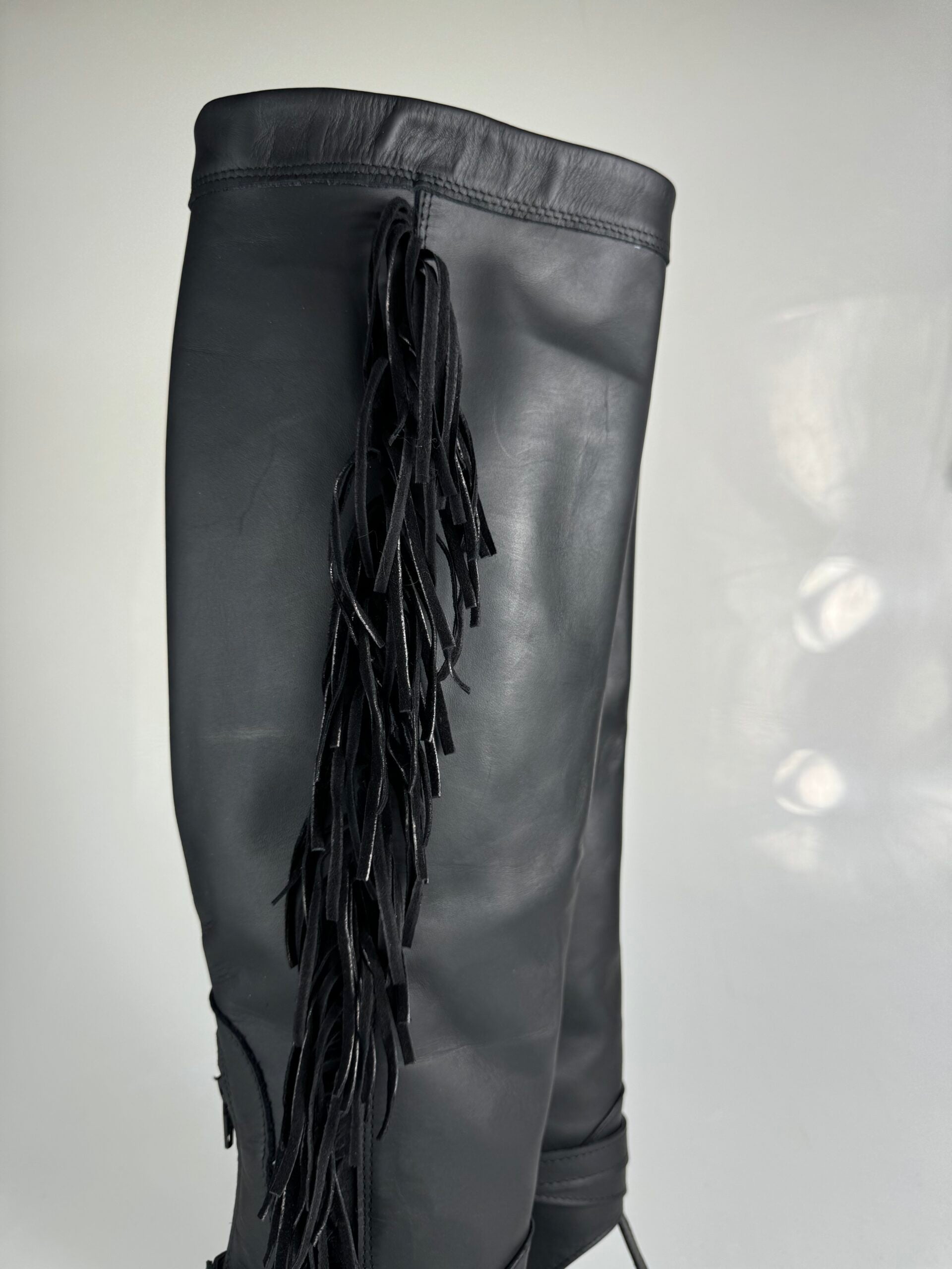 Treviso177 black leather