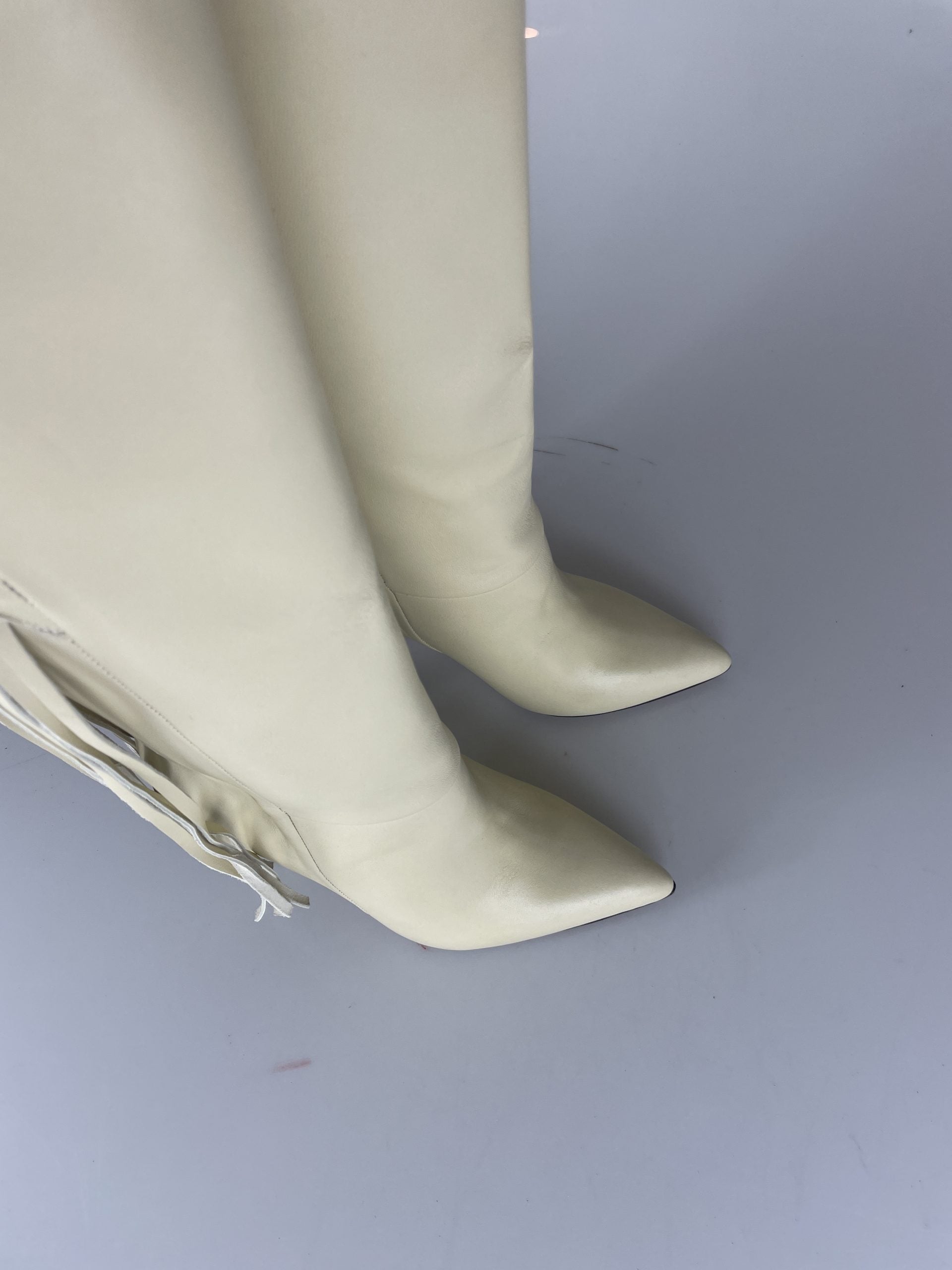 Caesar cream leather 1571