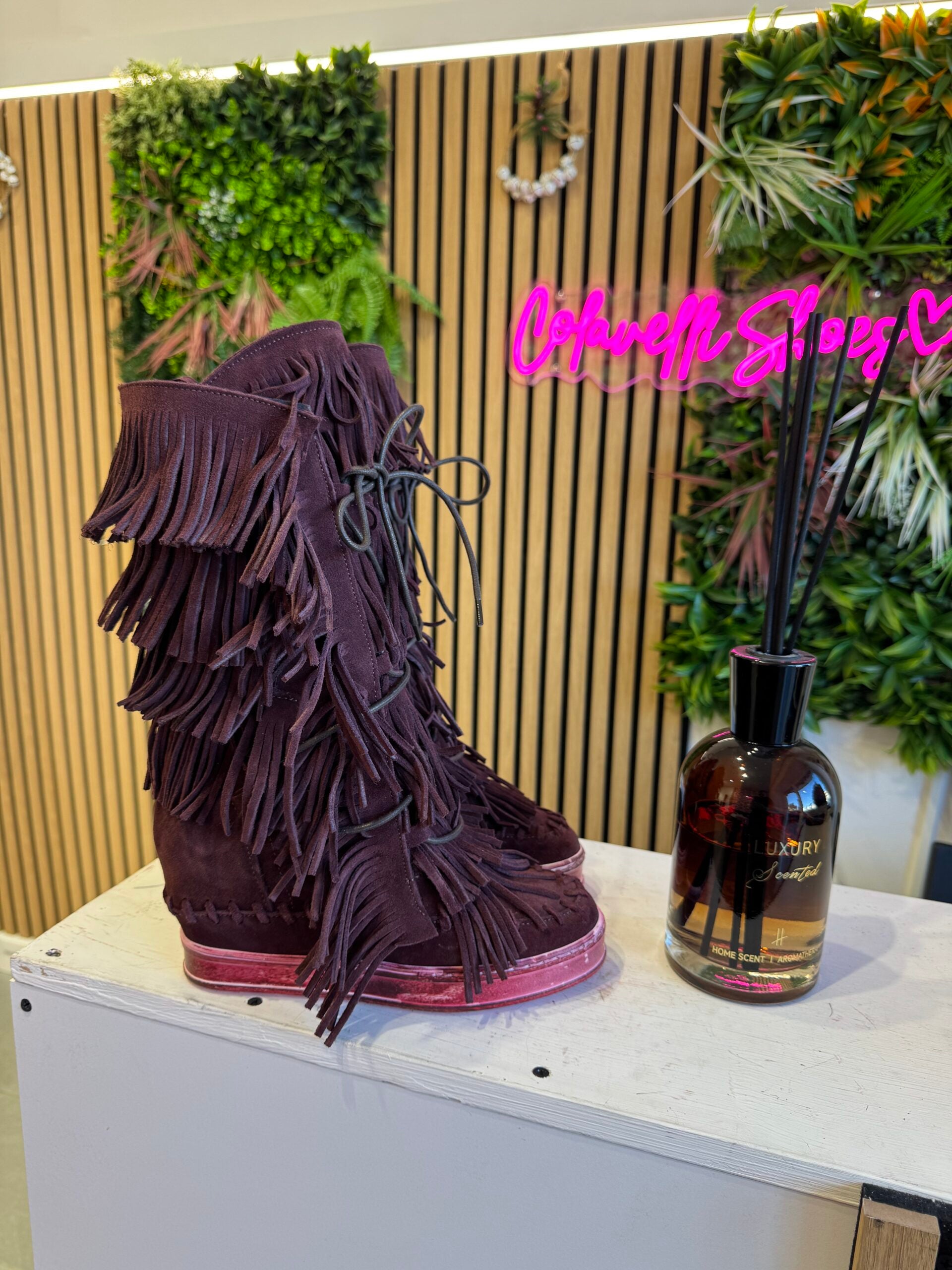 Regular suede Vinaccio sole in matching color