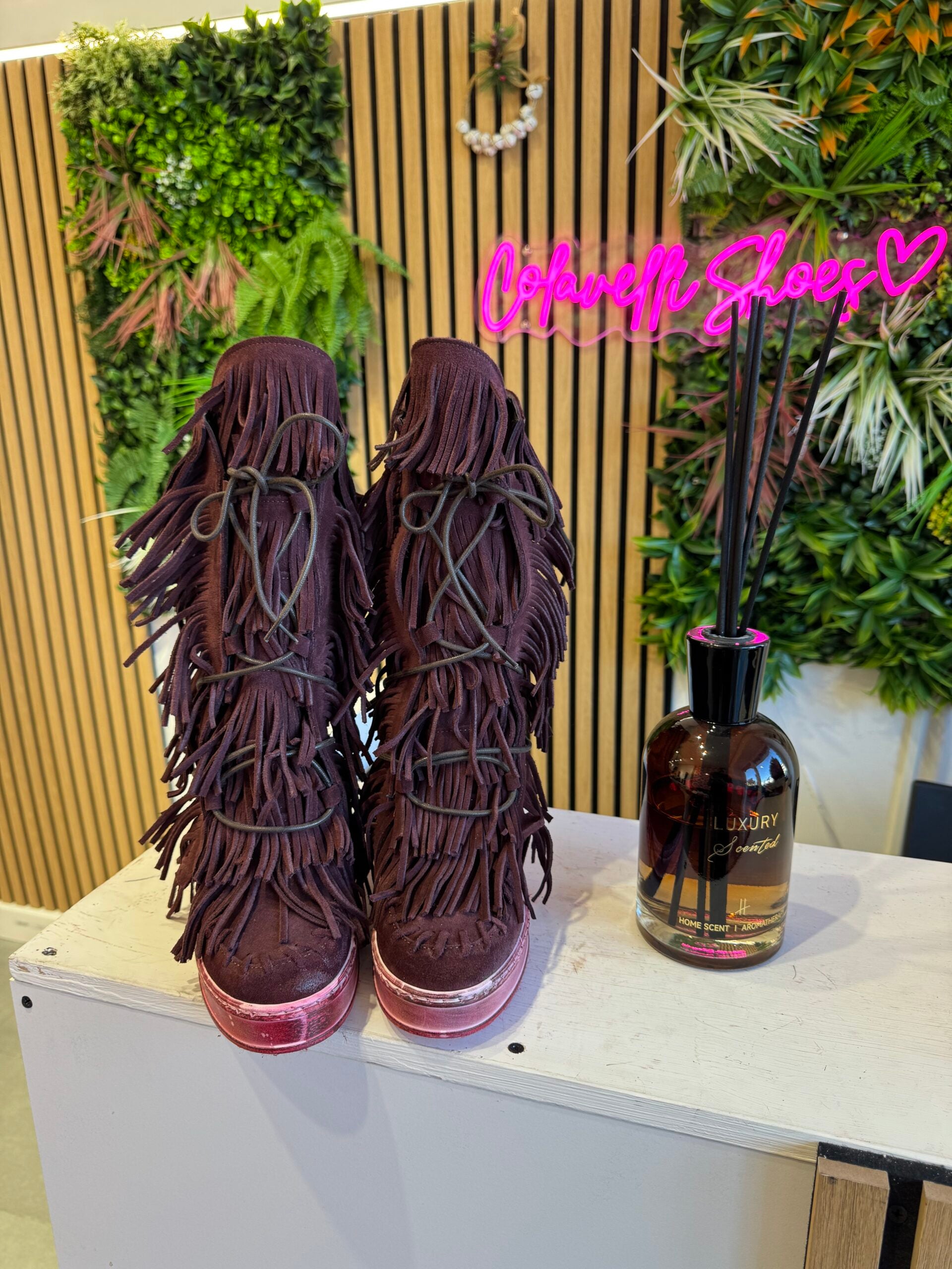 Regular suede Vinaccio sole in matching color