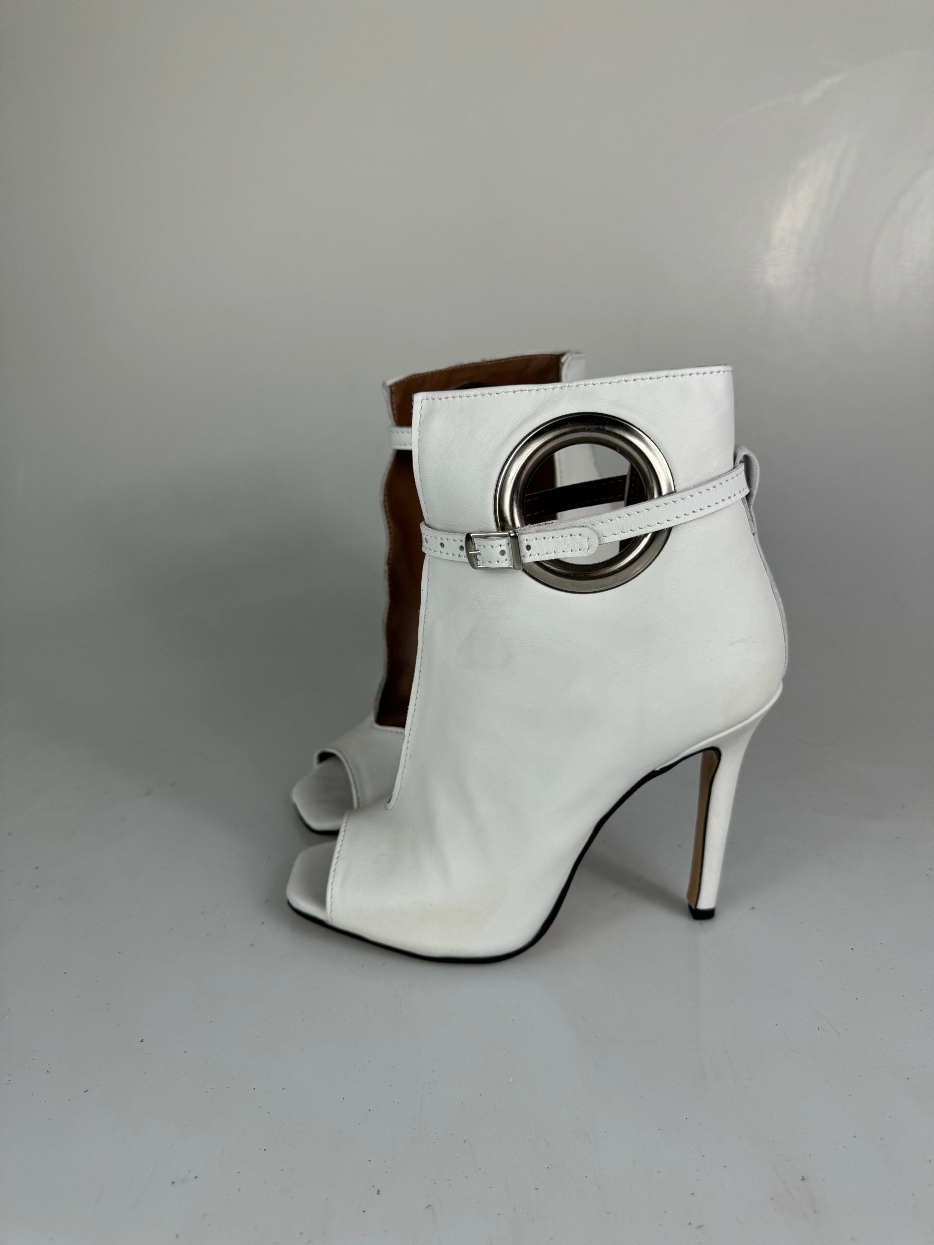 Emma Afrodita piel blanca