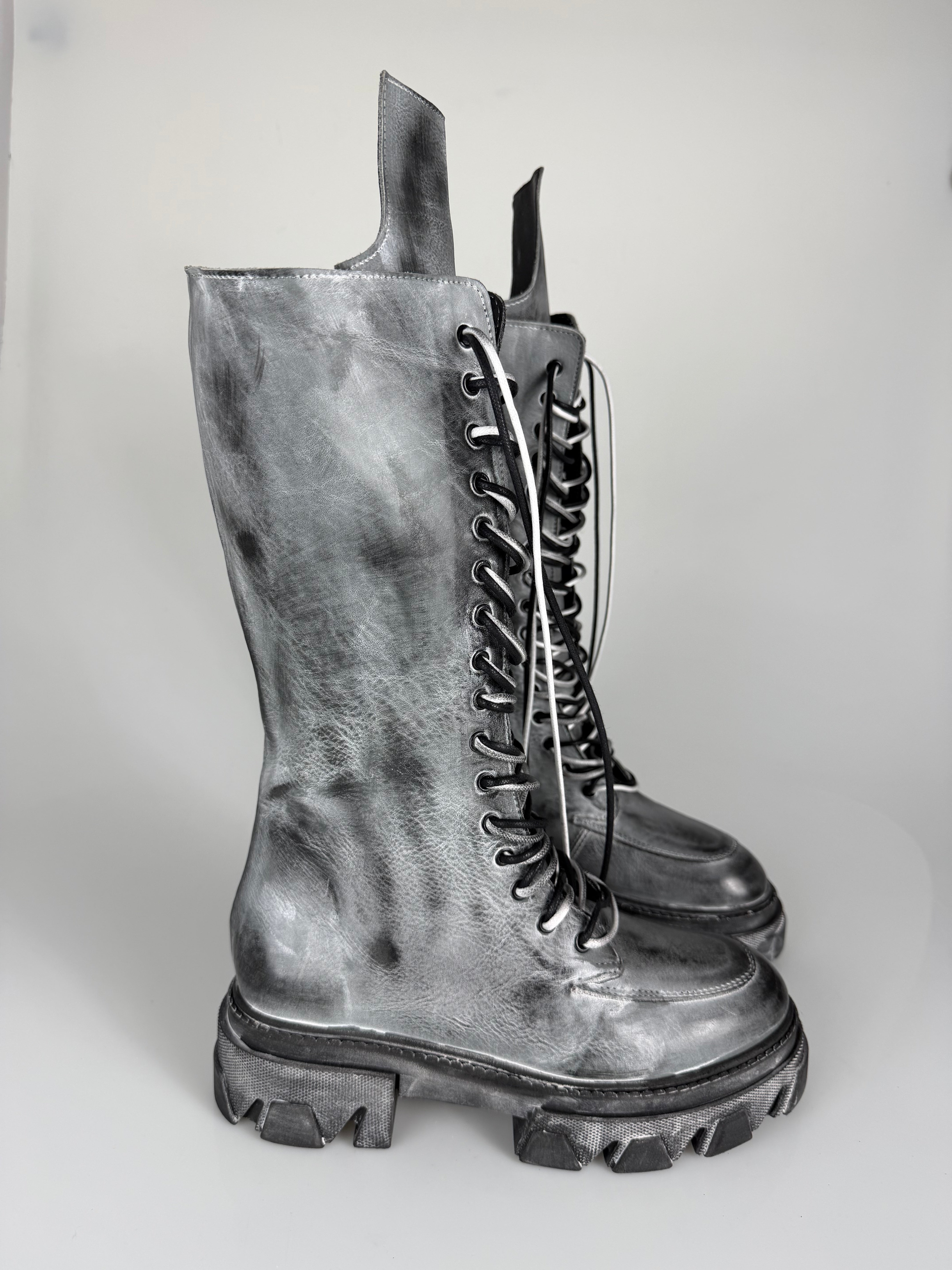 Wake1 basic pelle sporcata grigio