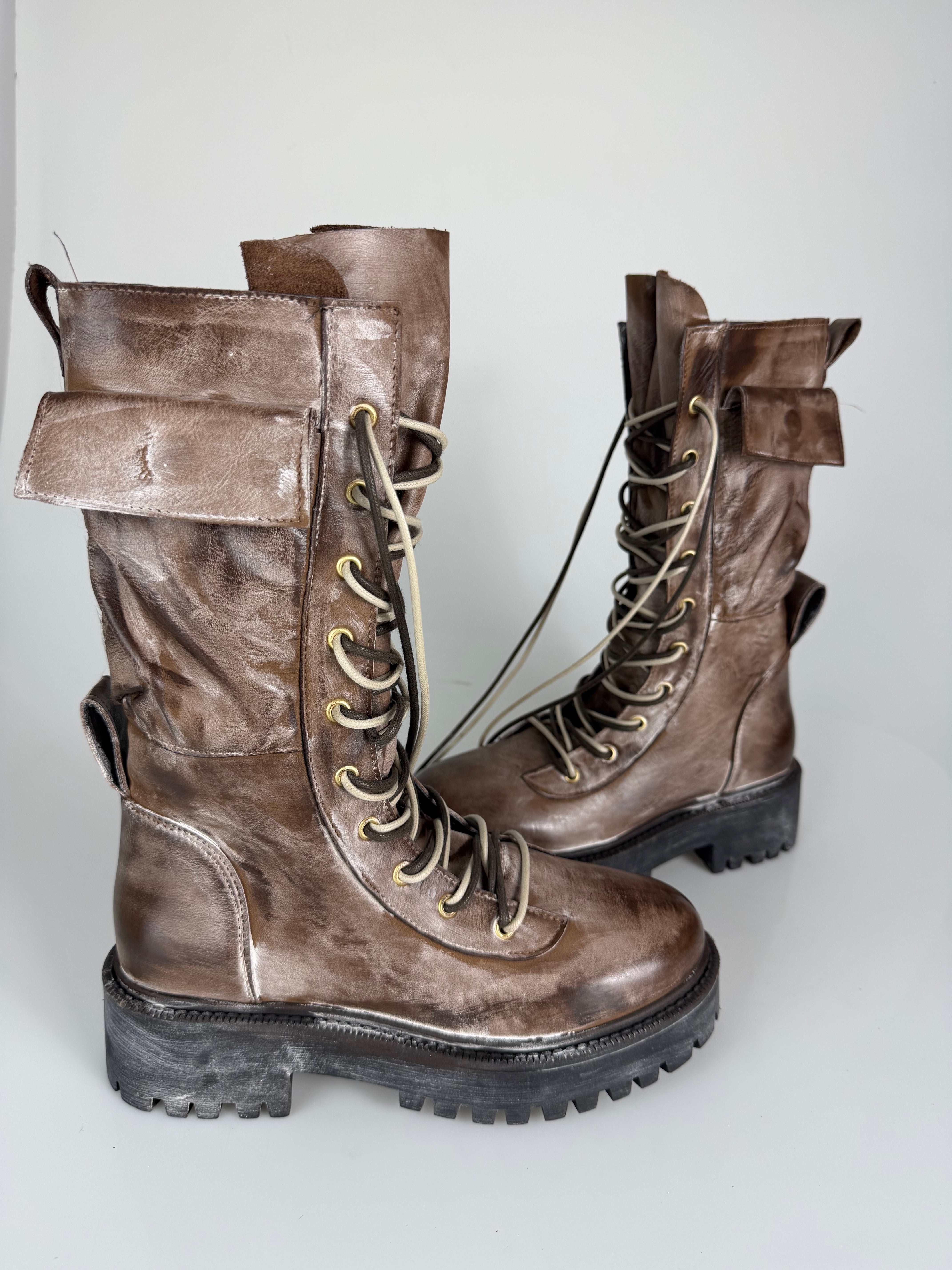 Anfibio ginny pelle sporcata marrone