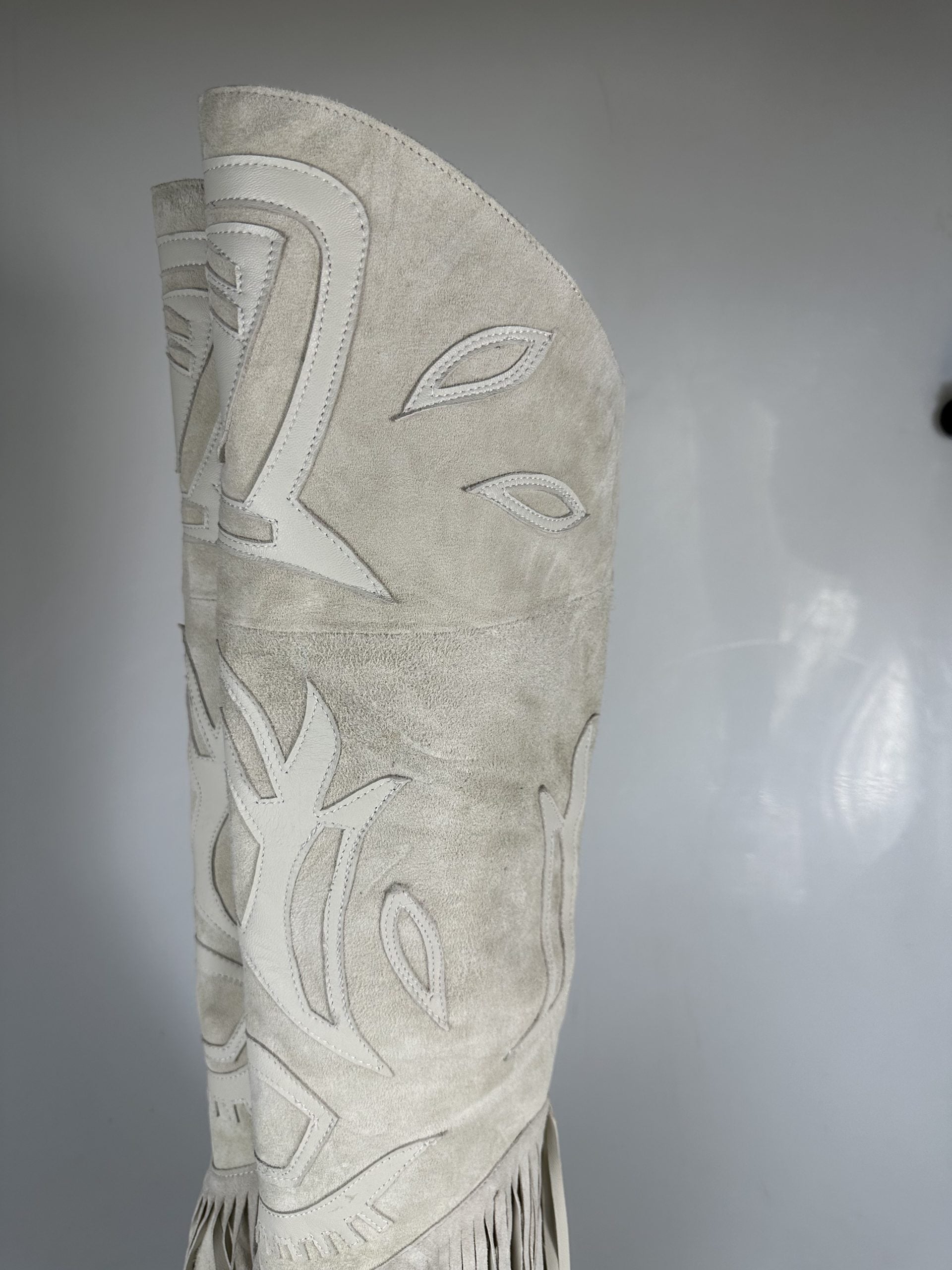 Carmensita Santhoo cam beige 2023