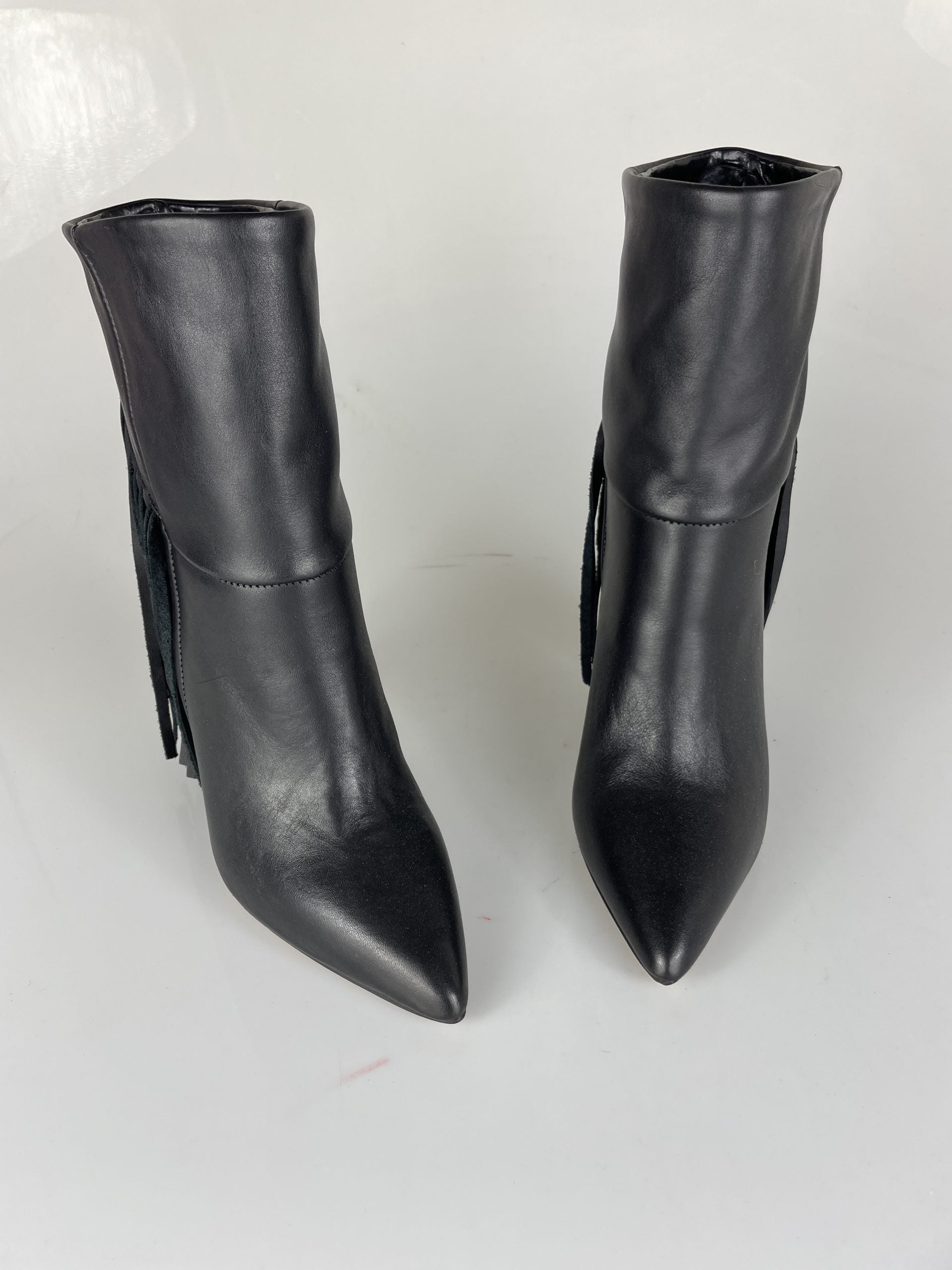 Cesarino black leather