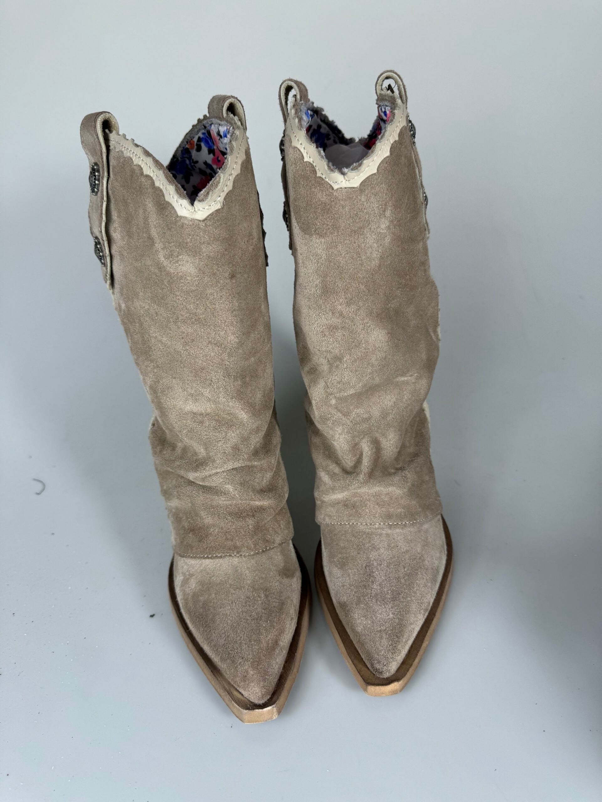 Euphoria MID beige suede