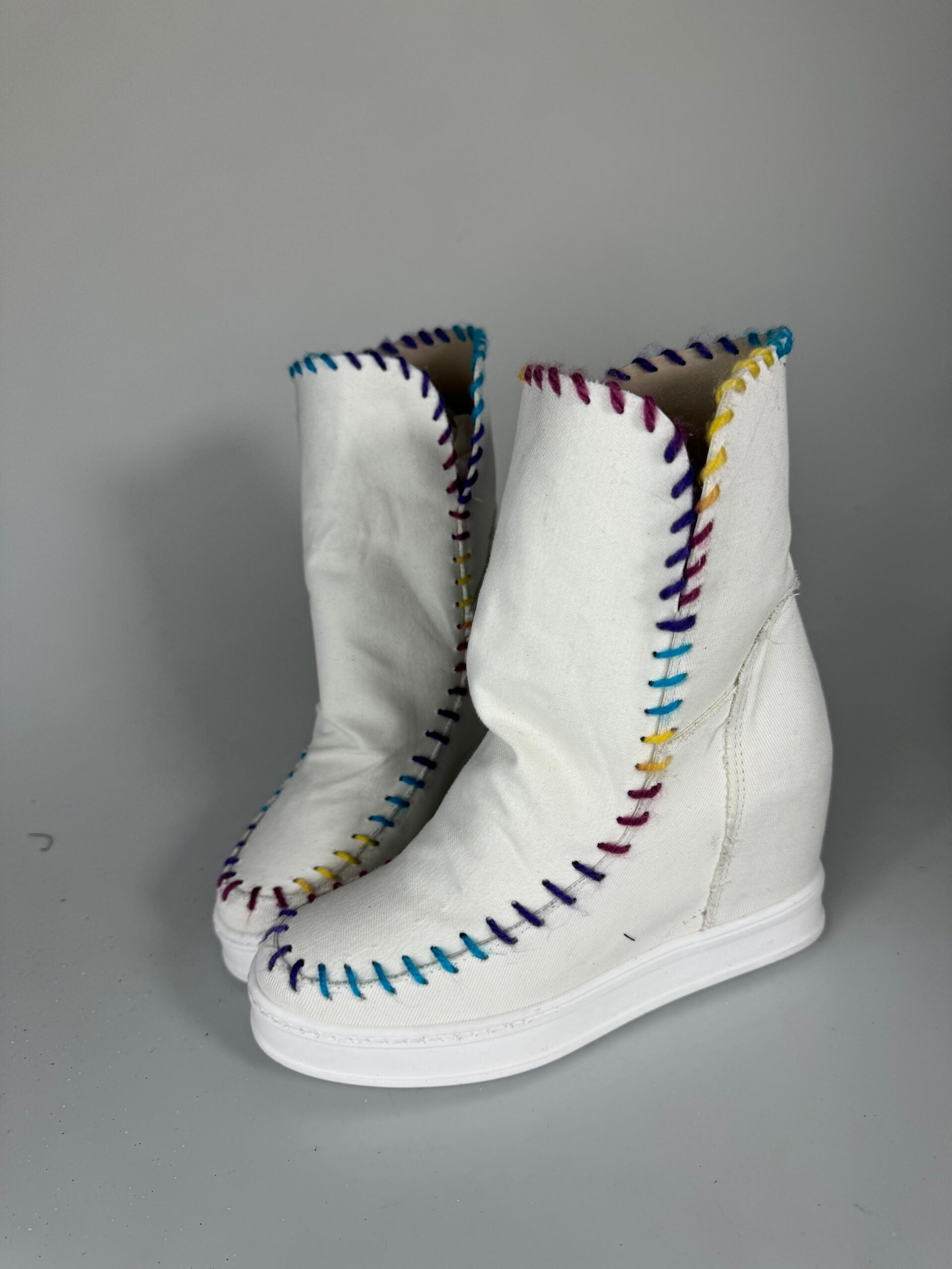 Louu canvas white rip mult.