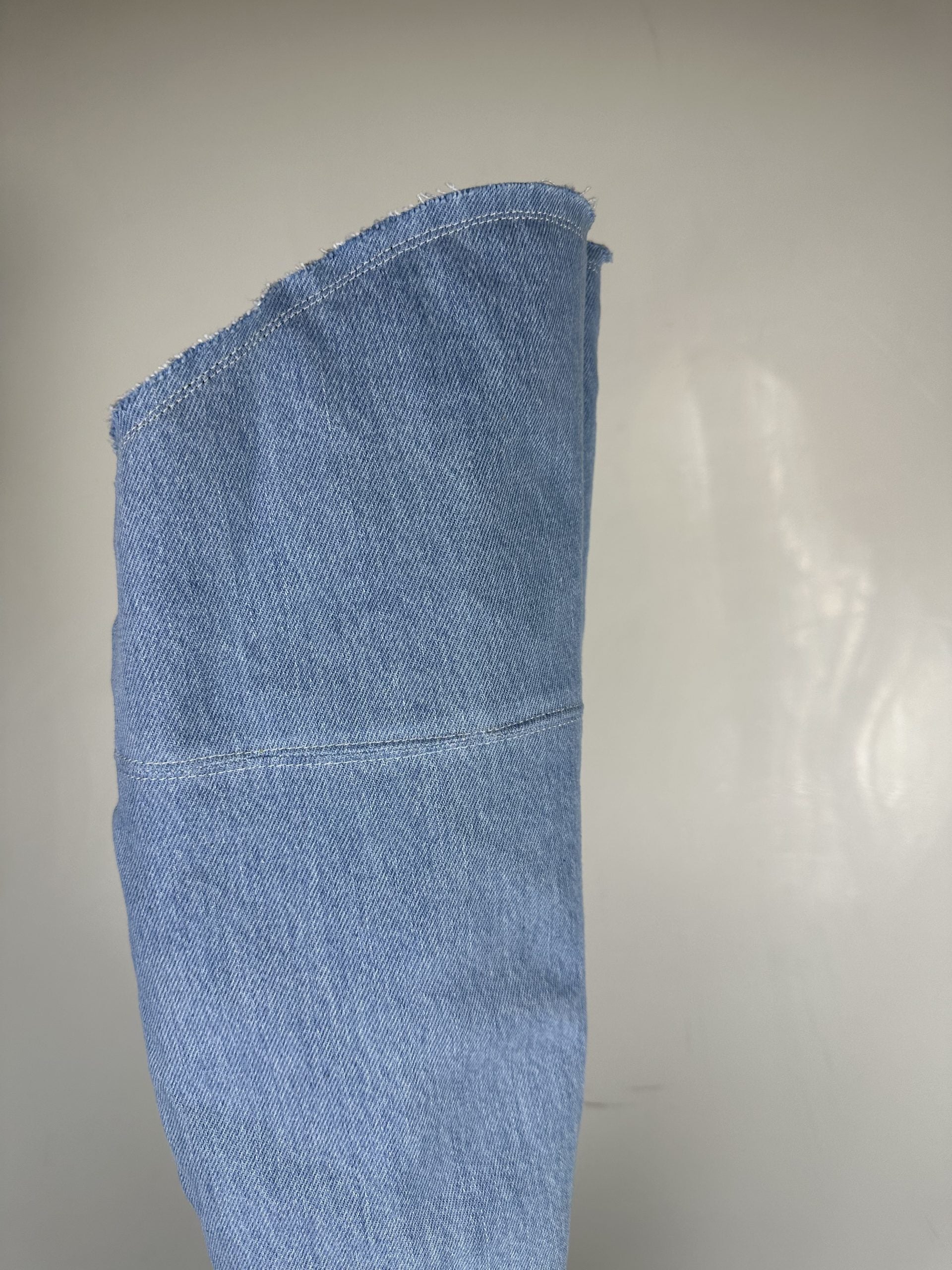 Aurora Santhoo basic jeans chiaro
