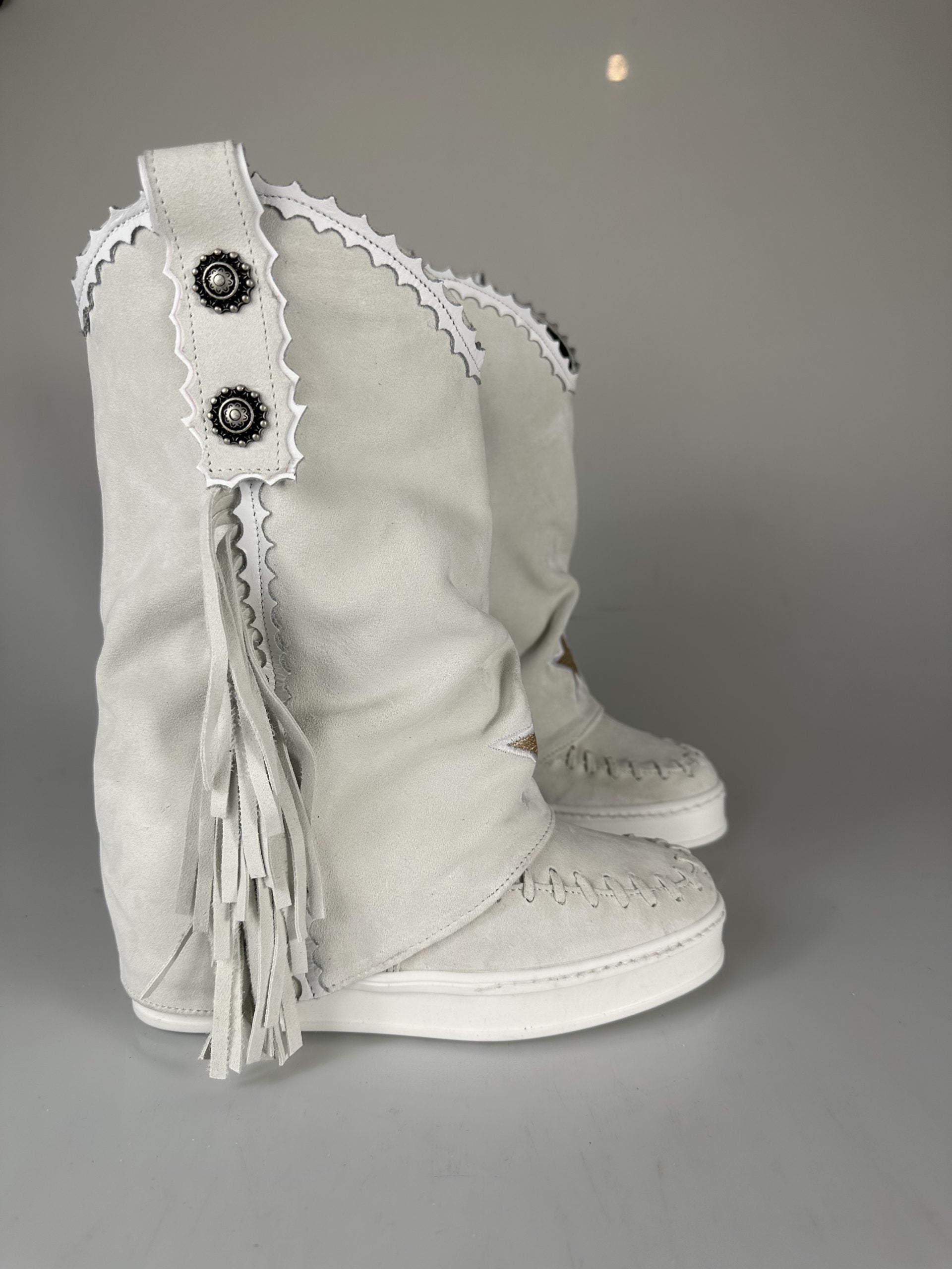 Full up Euphoria mid suede ice