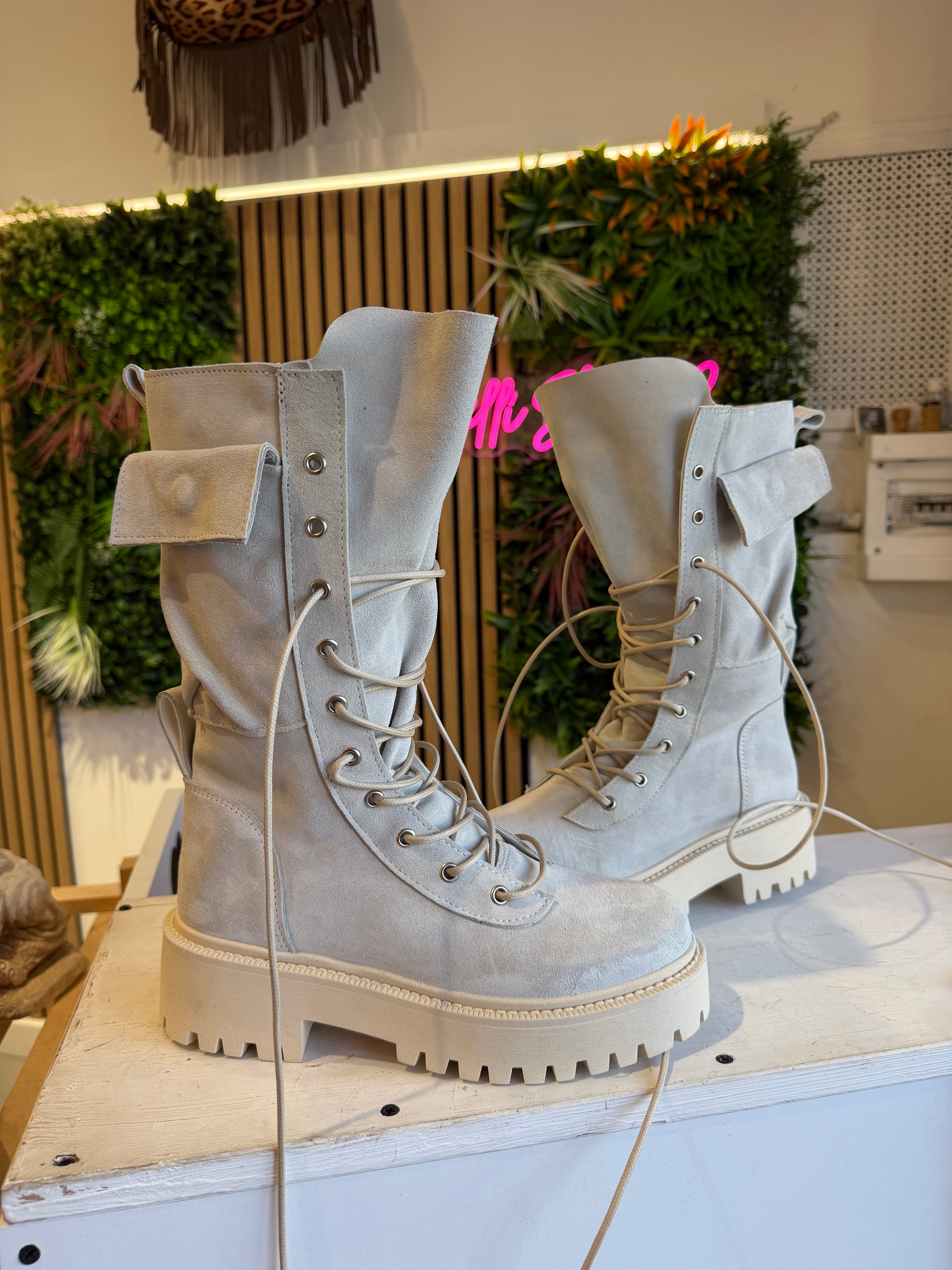 Anfibio ginny camoscio crema