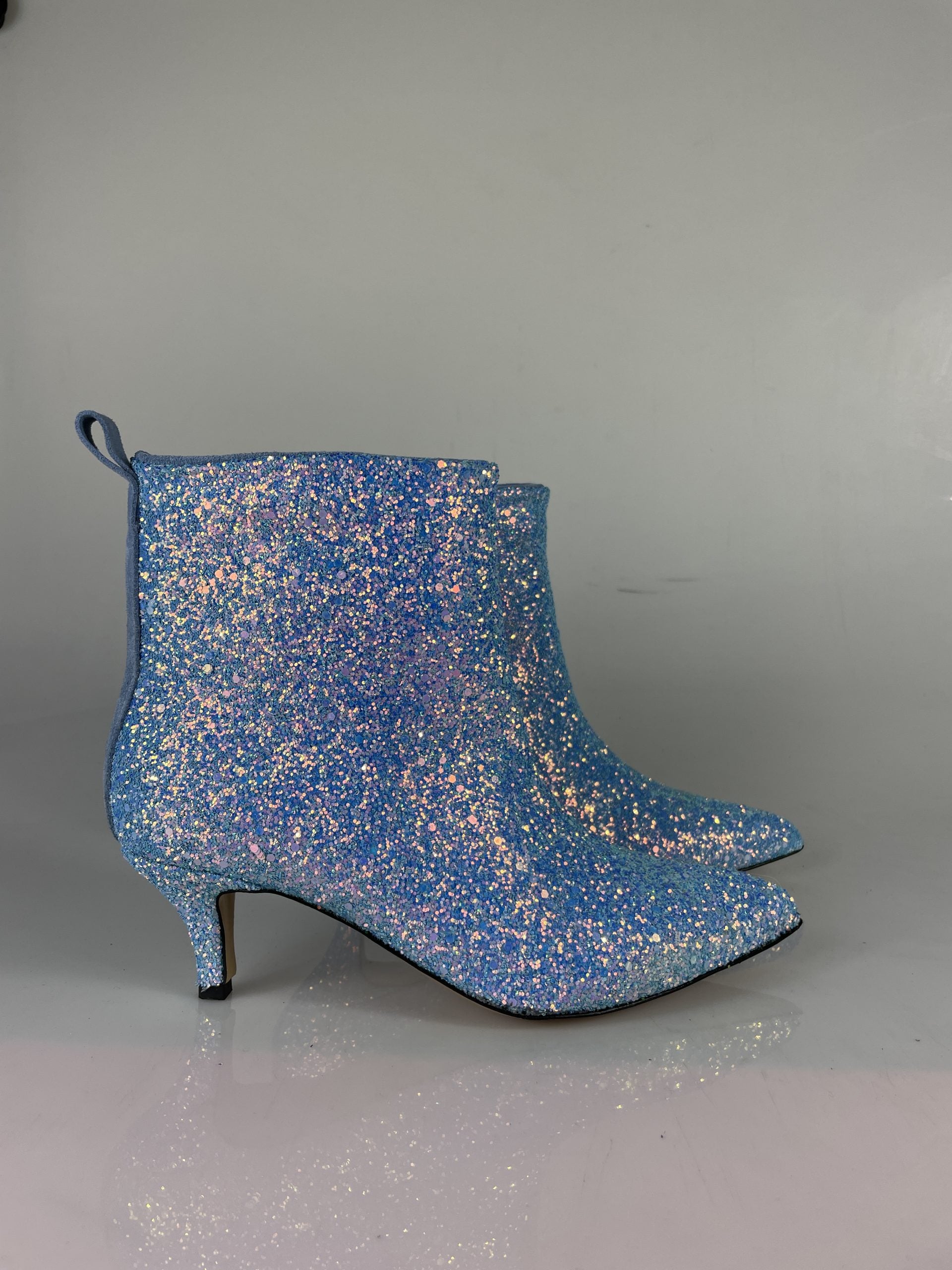 Light blue glitter flame