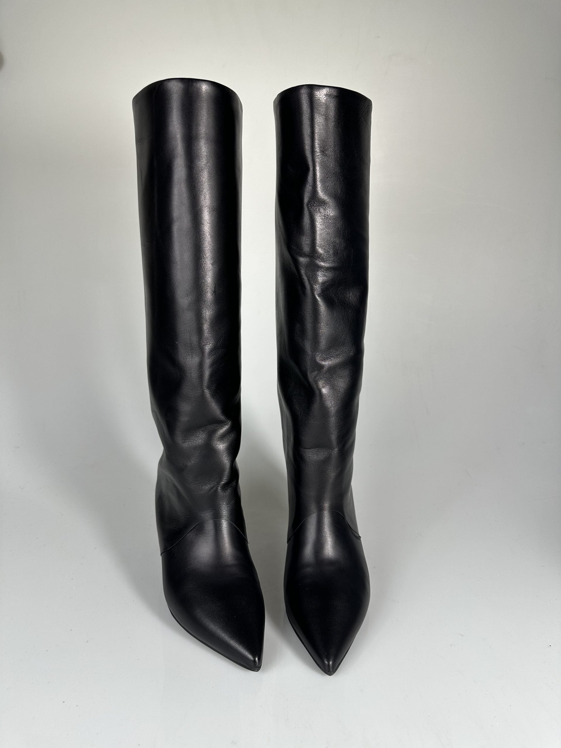 Pañuelo de cuero negro