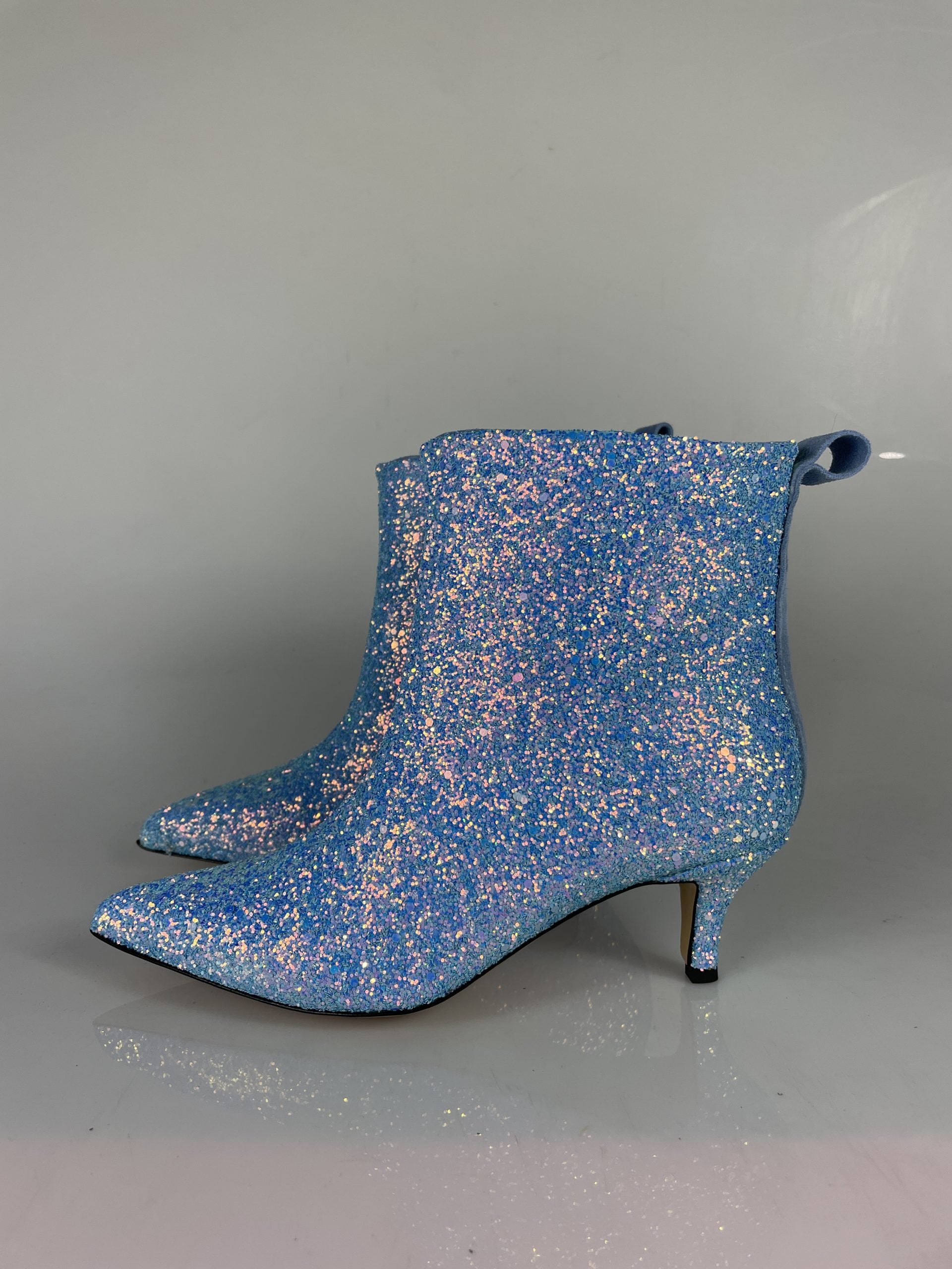 Light blue glitter flame