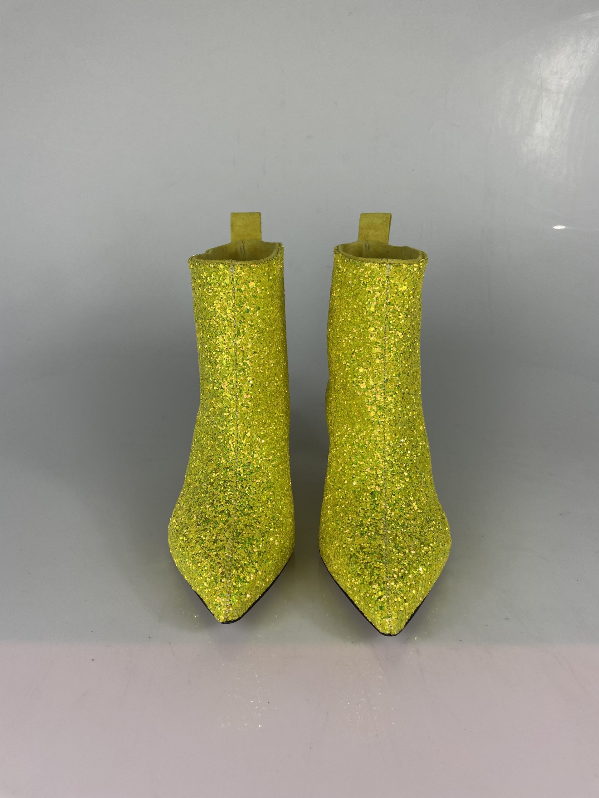 Yellow glitter flame