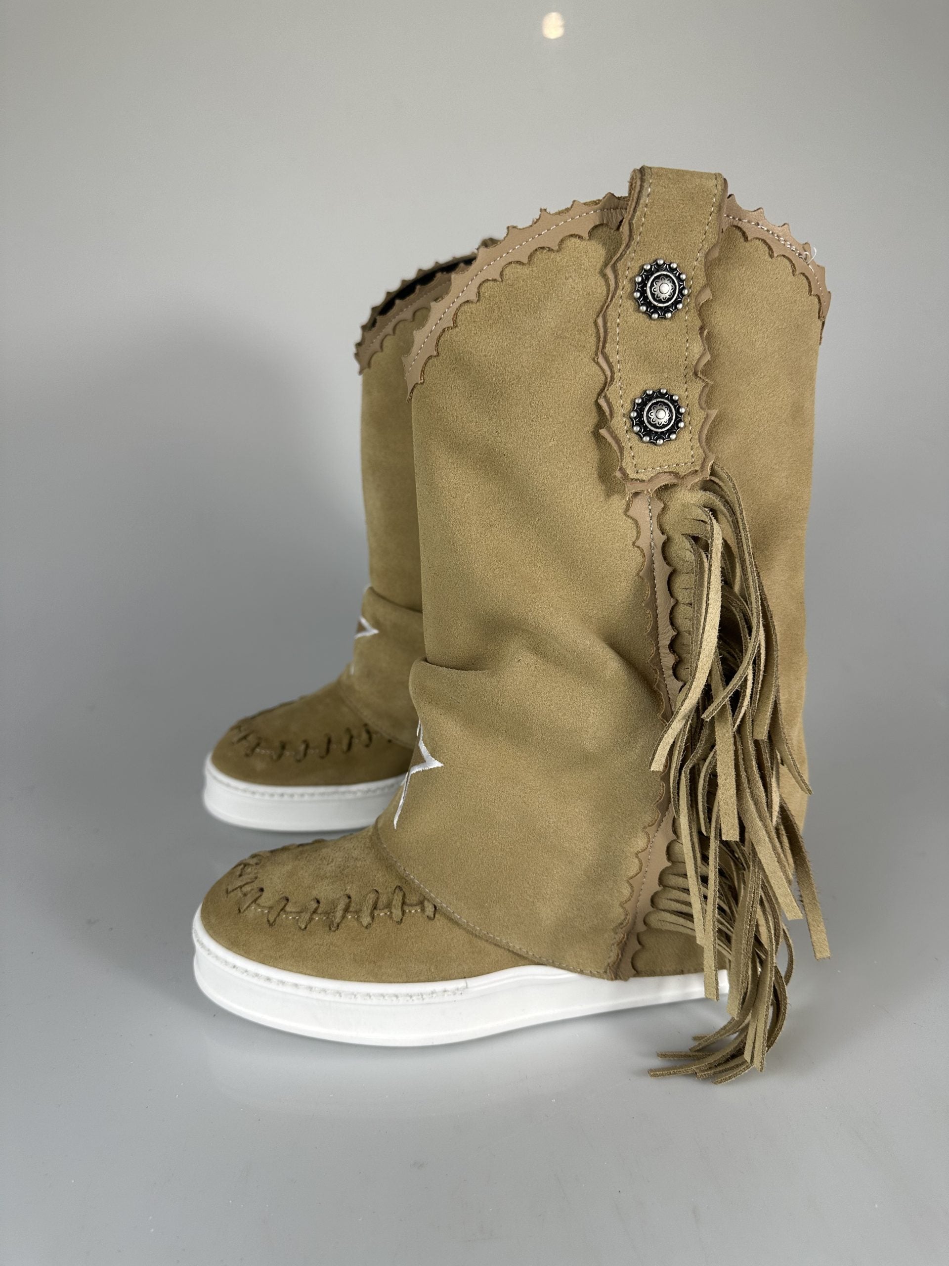 Full up Euphoria mid suede biscuit