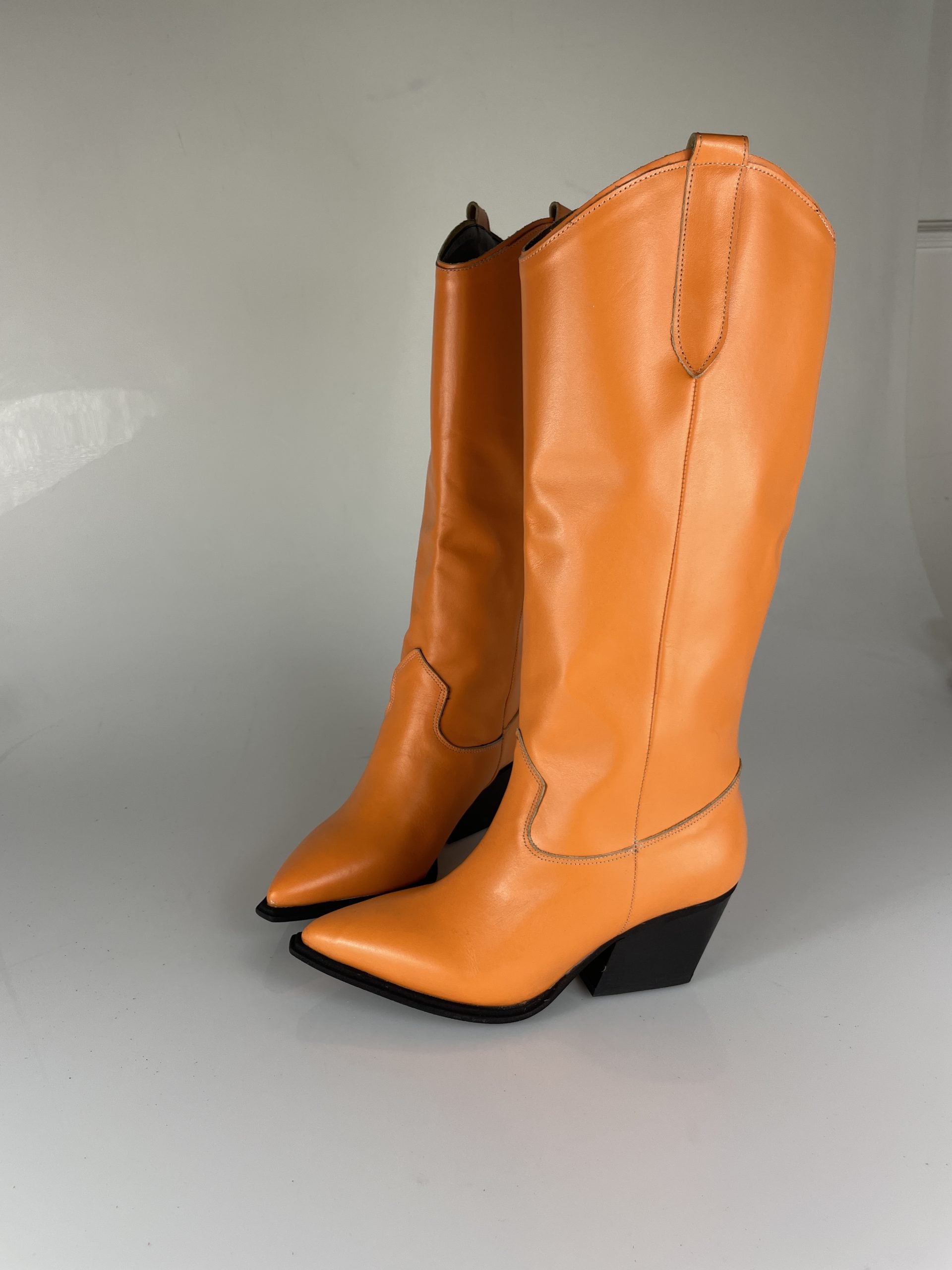 Ascanio Orange Skin