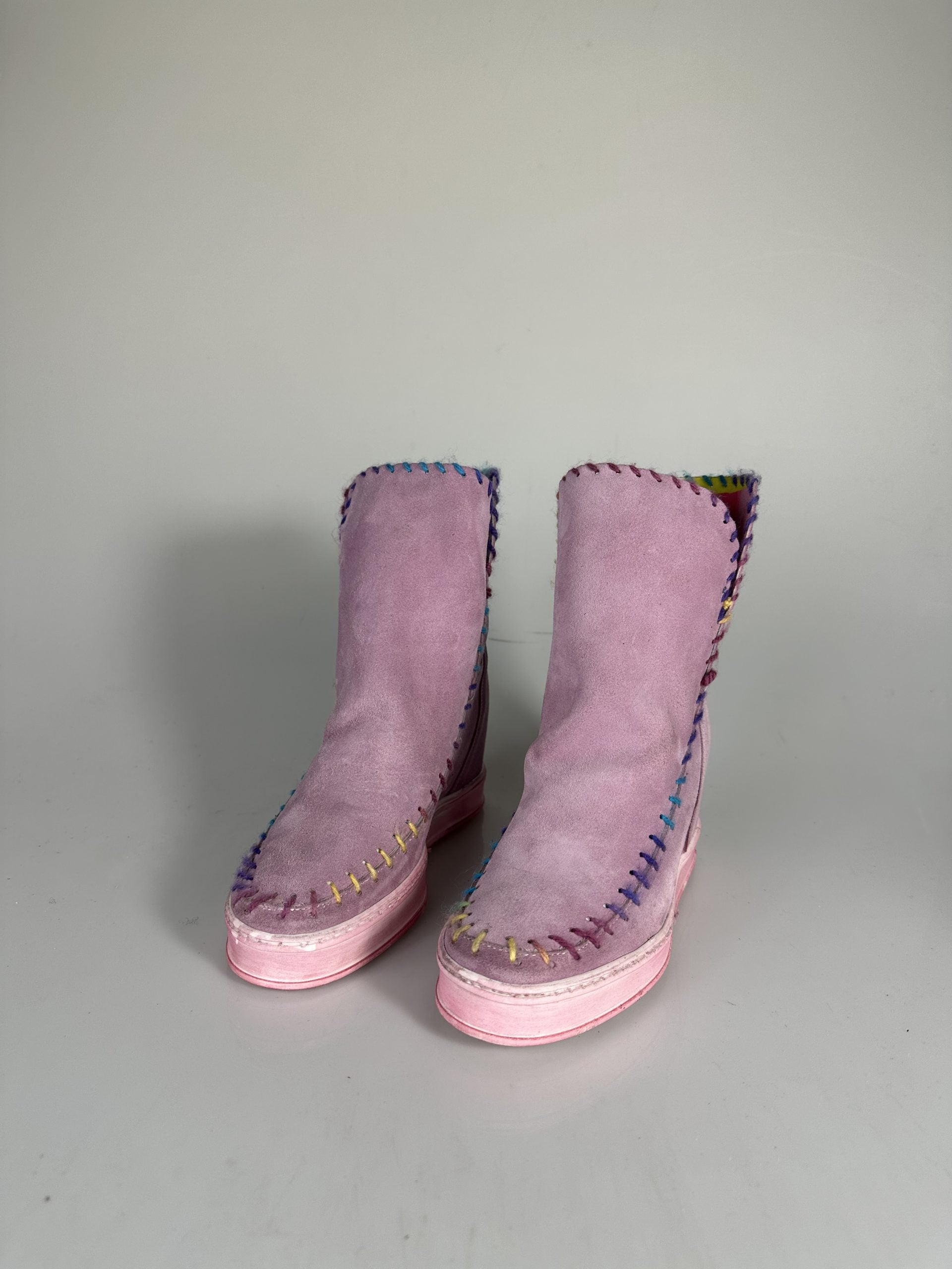 Louu pink suede multicolor stitching