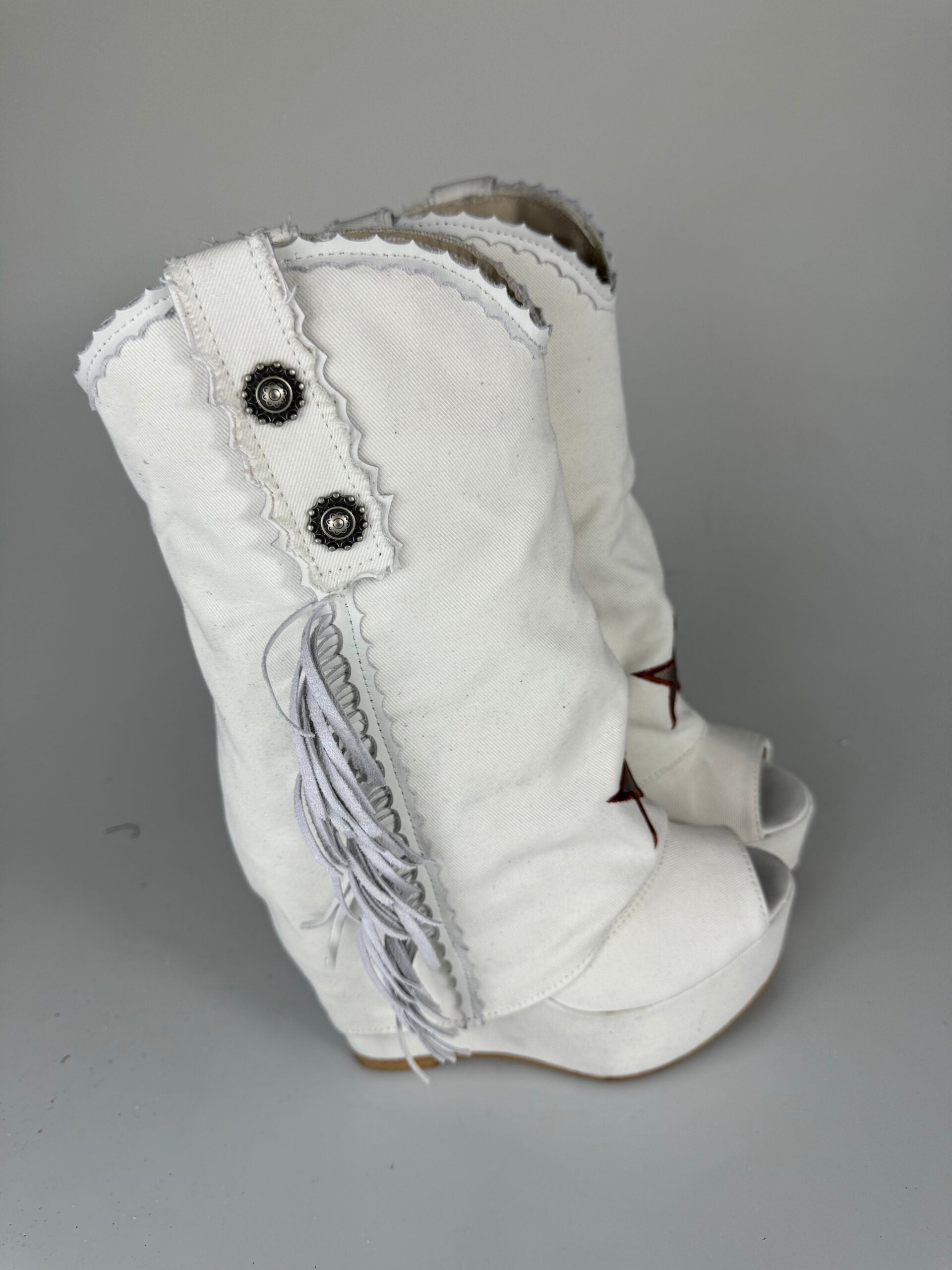 Carmensita Euphoria mid white canvas