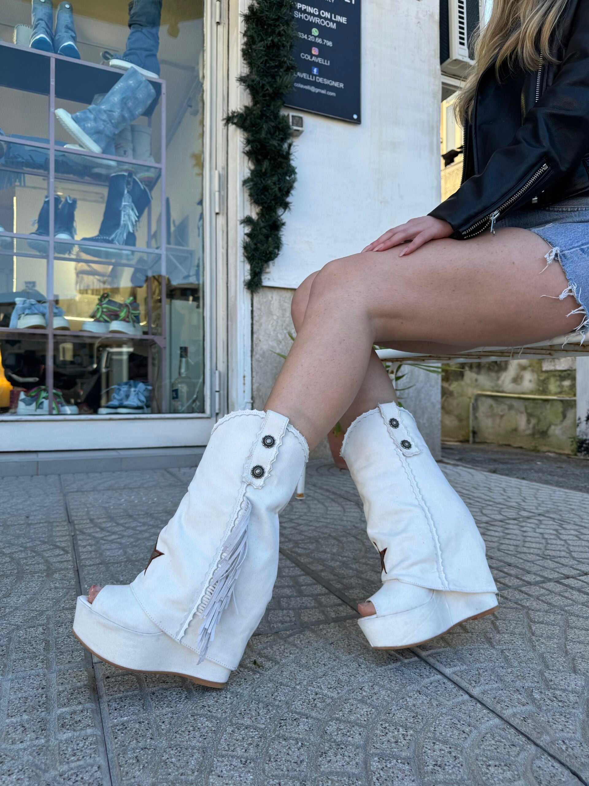 Carmensita Euphoria mid white canvas