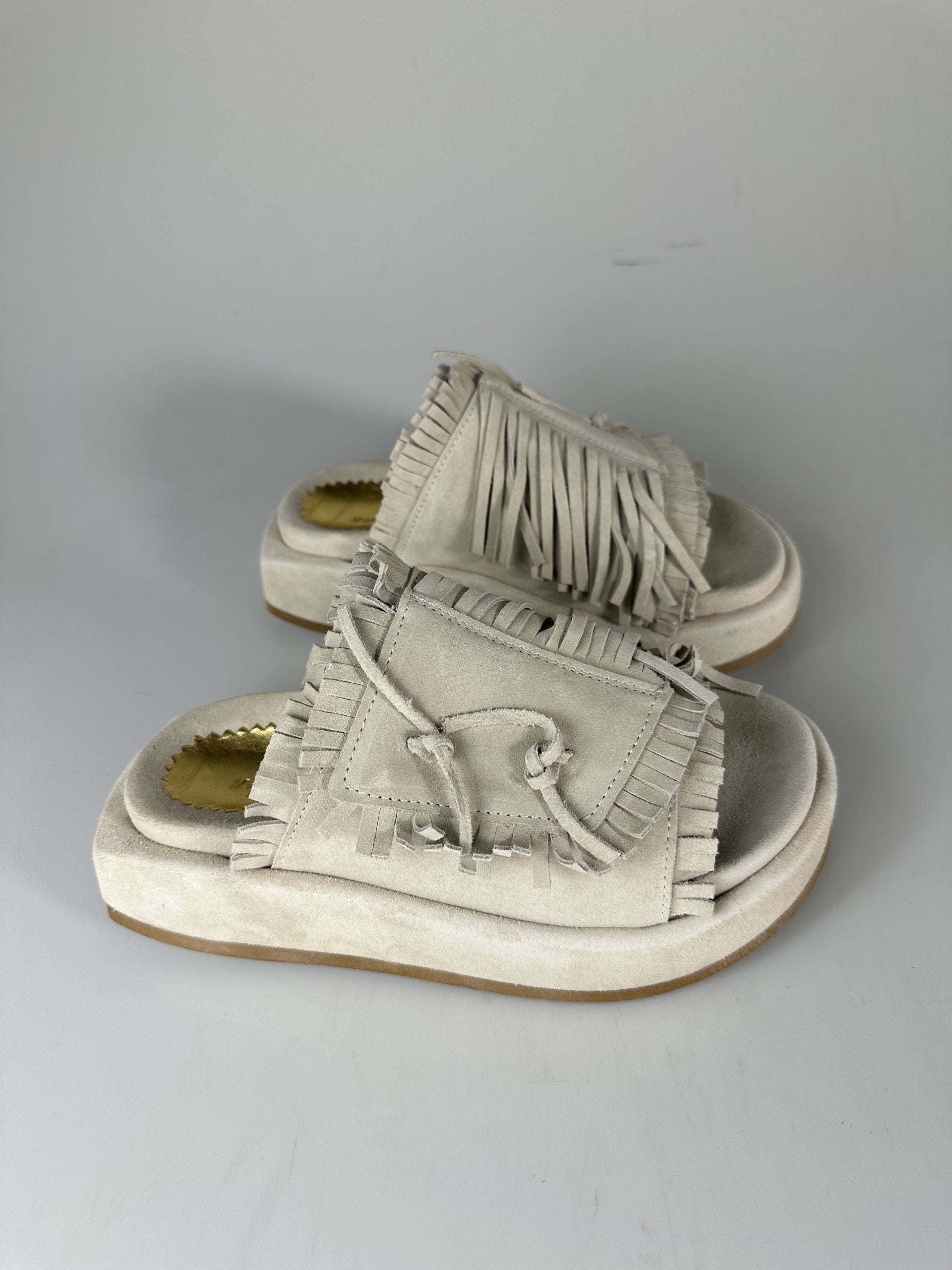 Armonia camoscio beige 2023